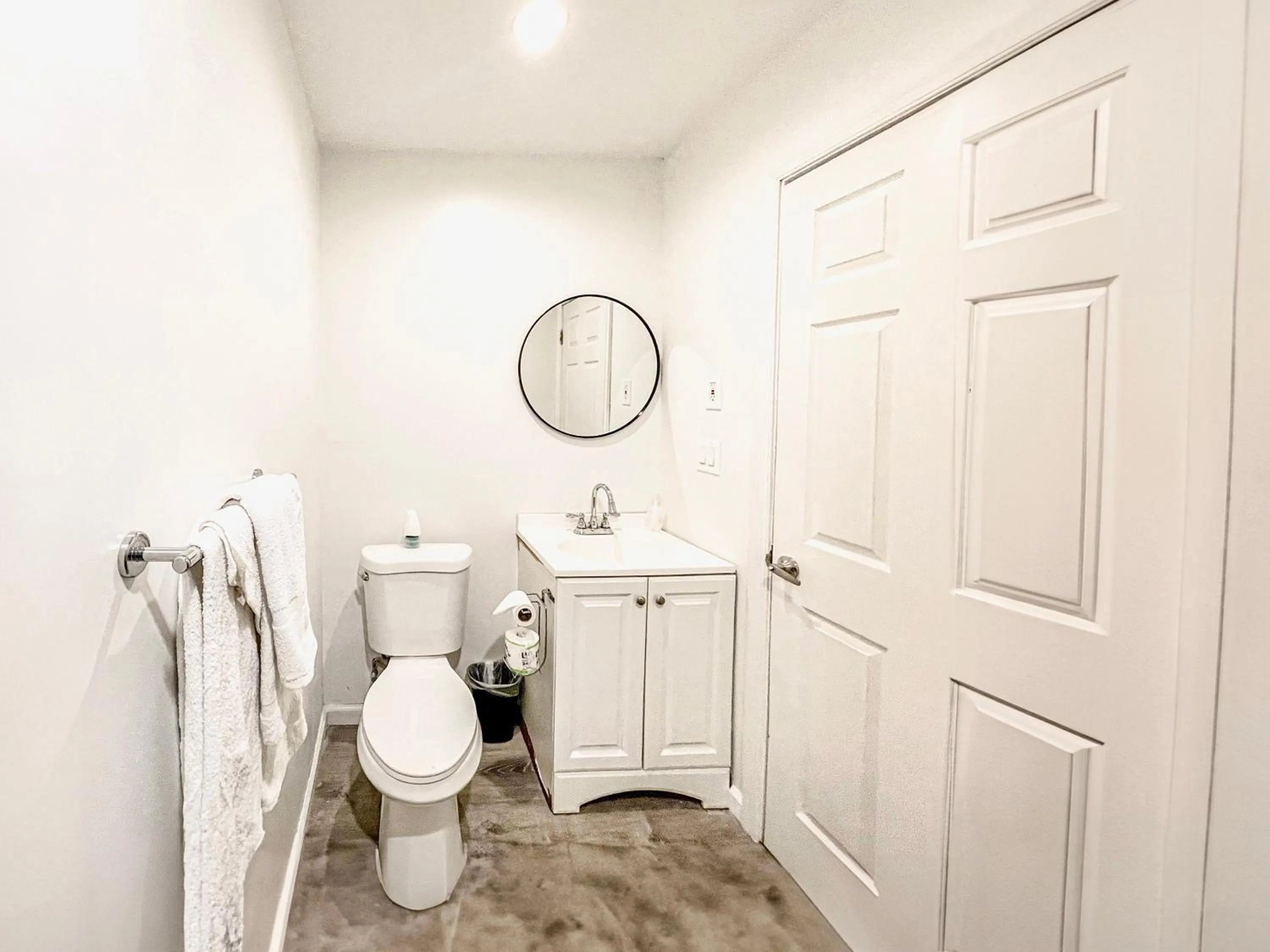 Bathroom in Penn Lodge Hotel & Suites Philadelphia - Bensalem