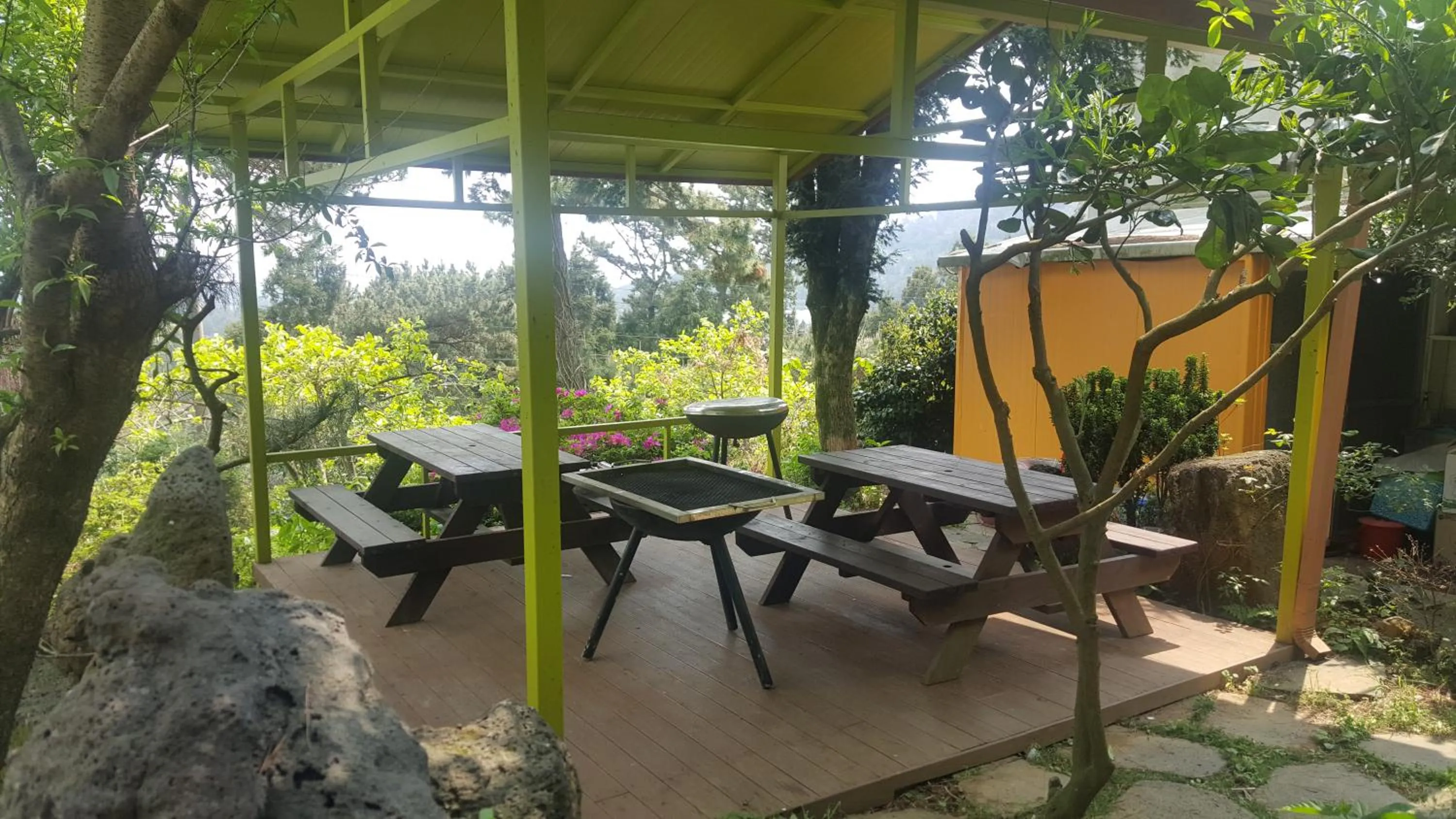 BBQ facilities in Dreaming Forest Pension Seogwipo