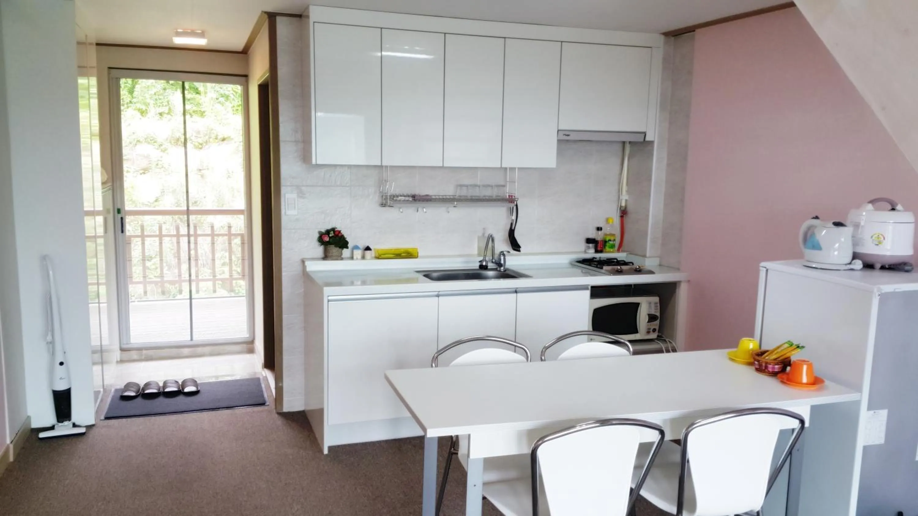 Kitchen or kitchenette in Dreaming Forest Pension Seogwipo