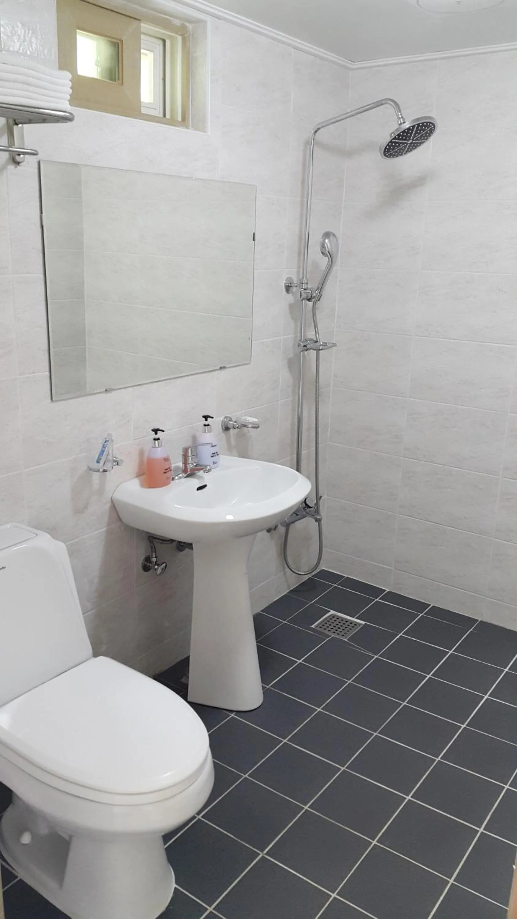 Bathroom in Dreaming Forest Pension Seogwipo