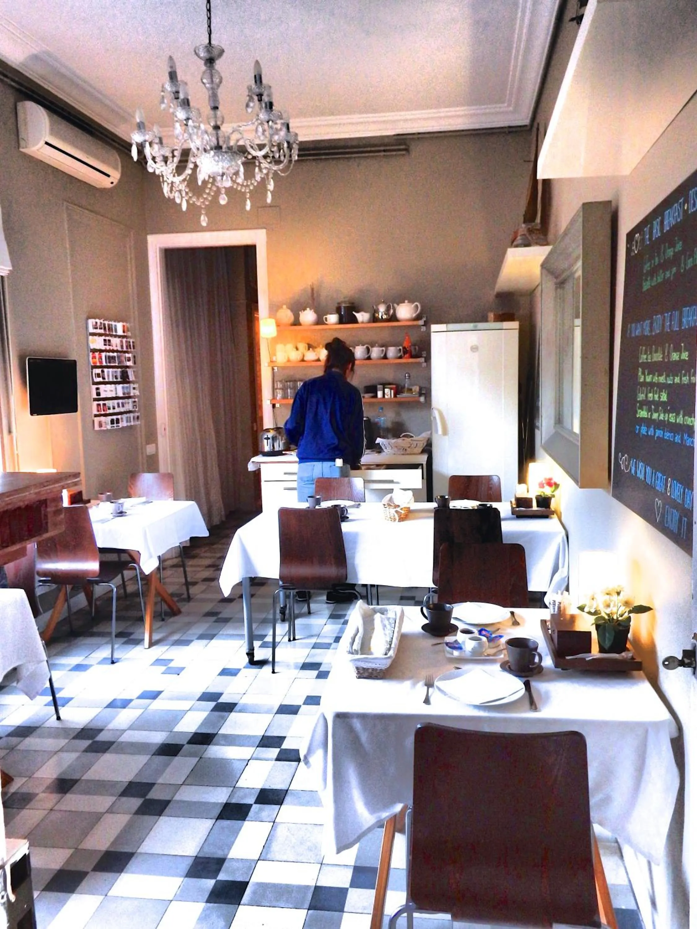 Living room in Hostal Poblenou