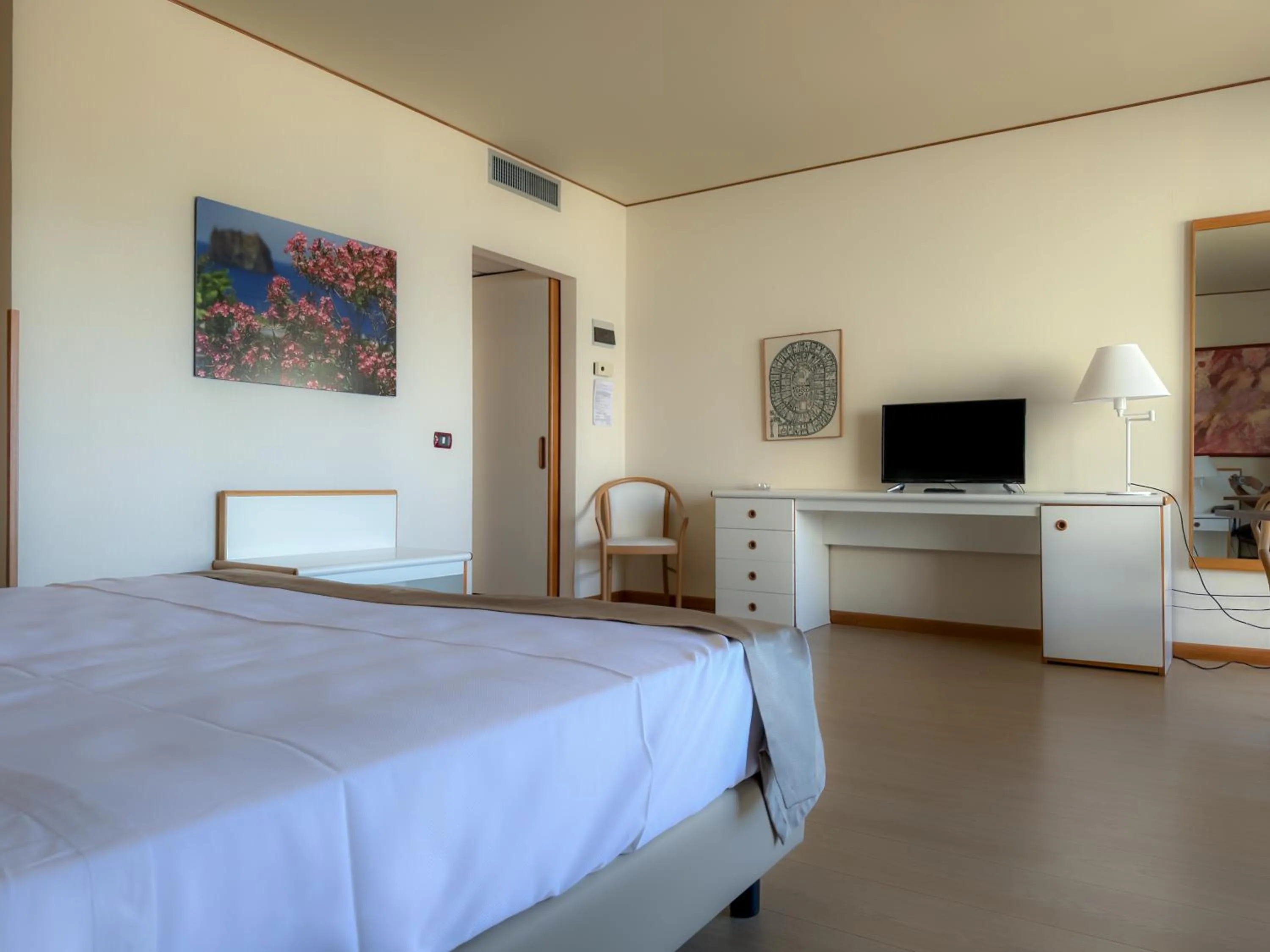 Bed in Hotel Torre Normanna