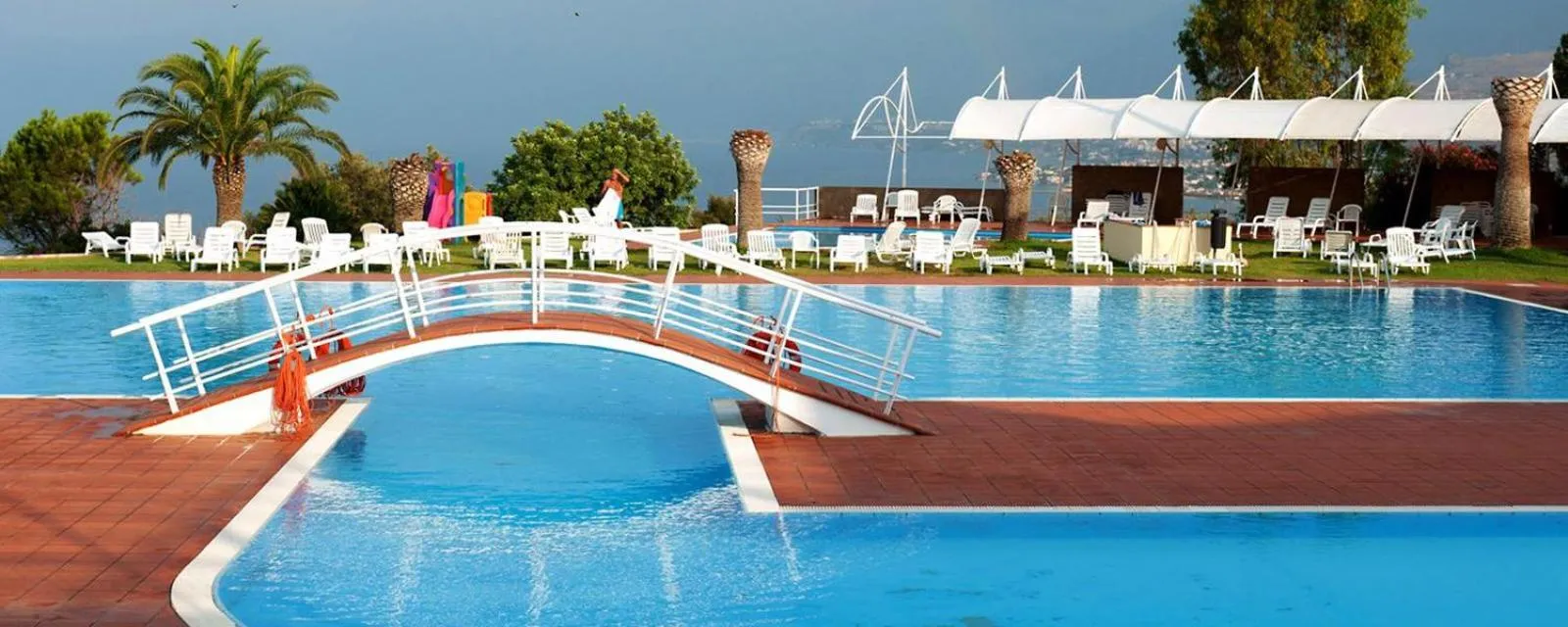 Swimming pool in Hotel Torre Normanna