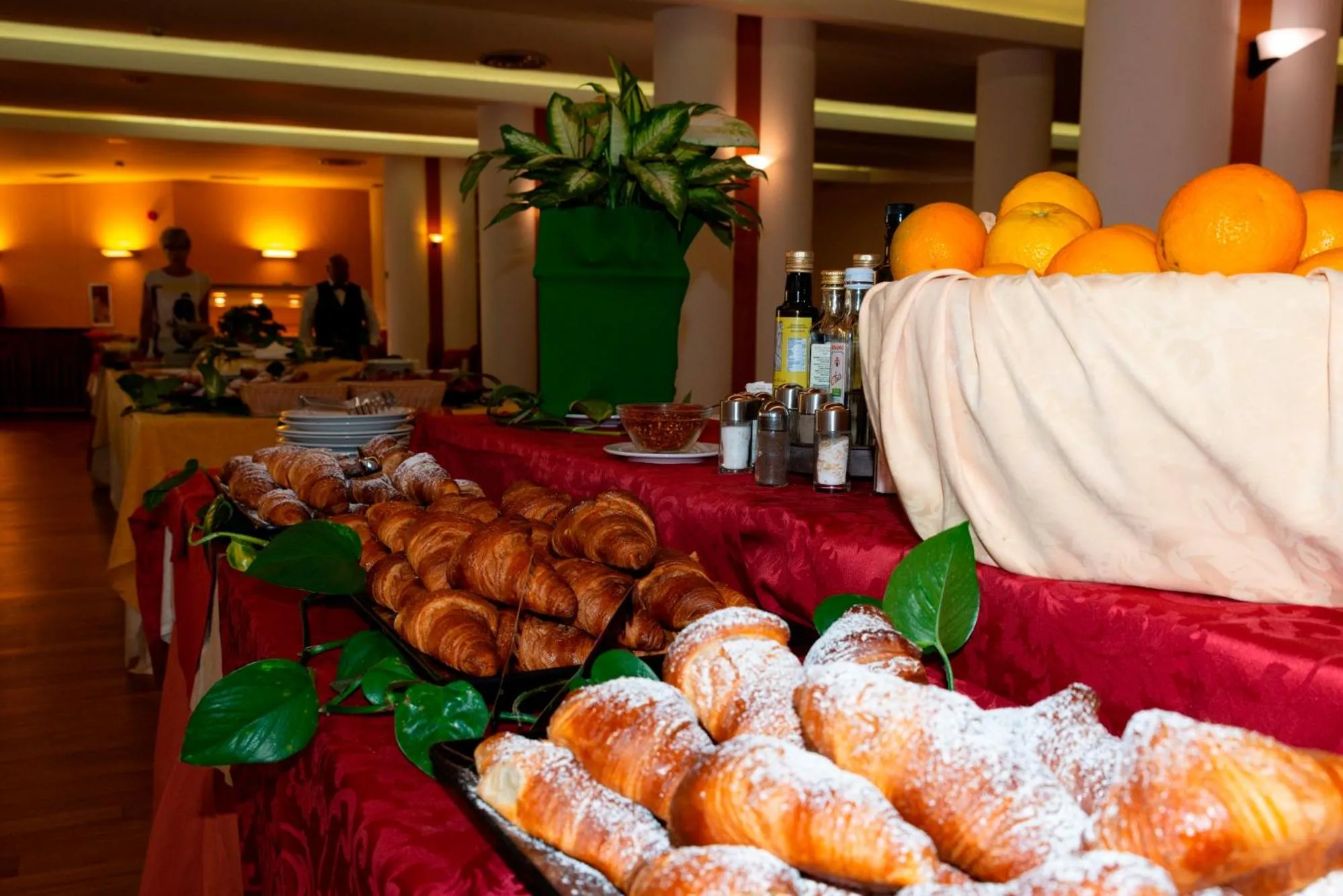 Restaurant/places to eat in Hotel Torre Normanna