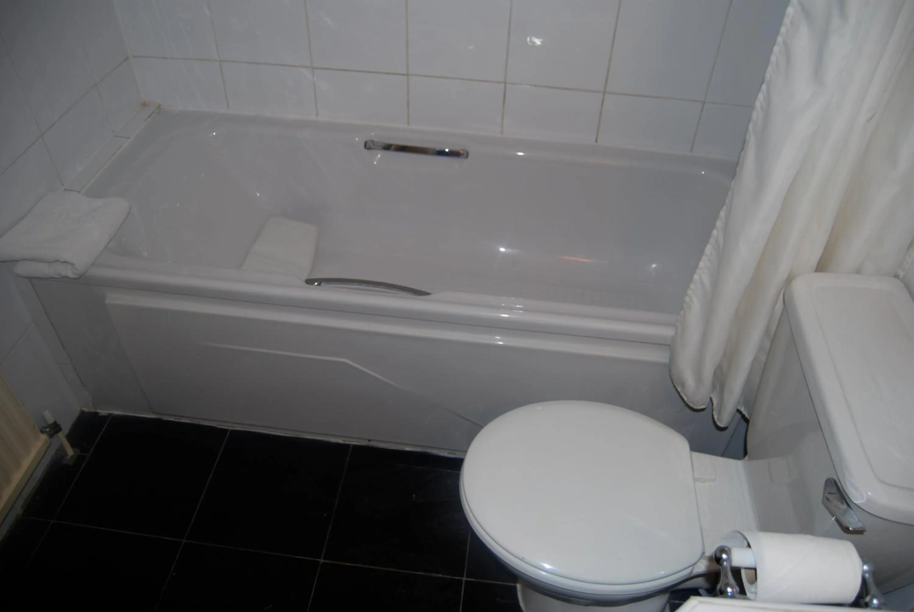 Toilet in Brecon Hotel Sheffield Rotherham