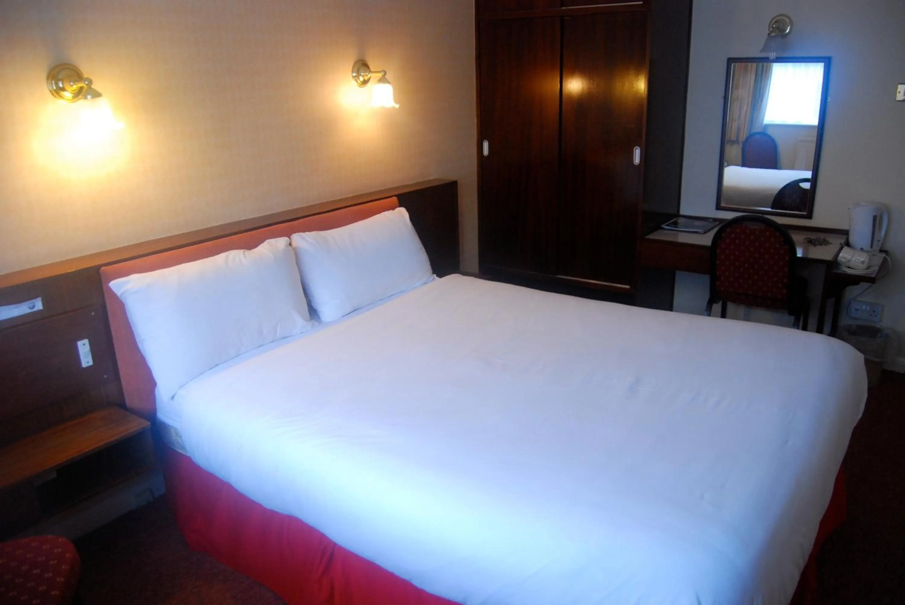 Bed in Brecon Hotel Sheffield Rotherham