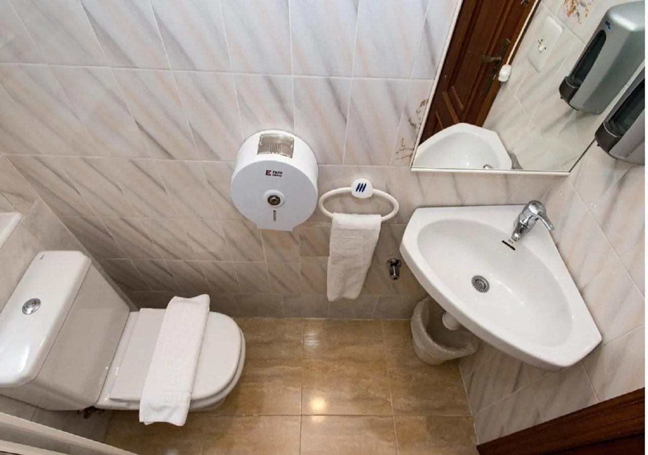 Bathroom in Pension Salamanca