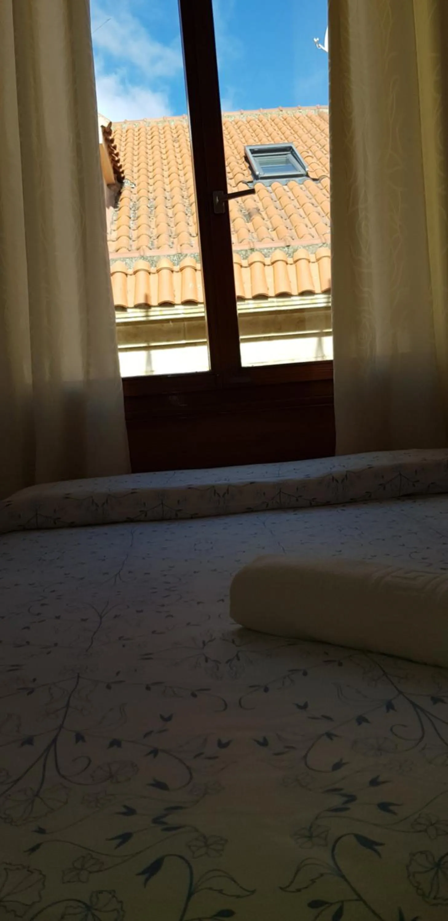 Bed in Pension Salamanca