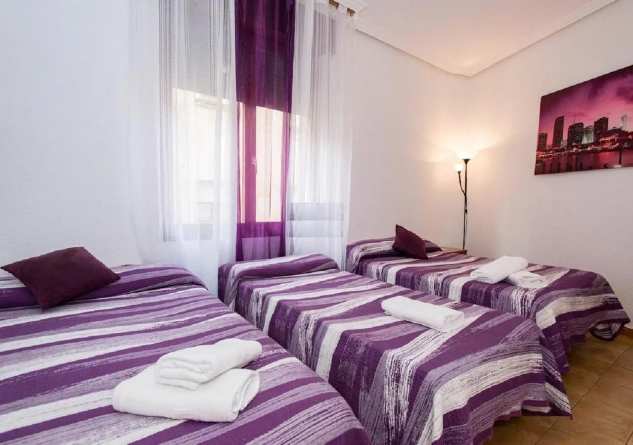 Bedroom, Bed in Pension Salamanca