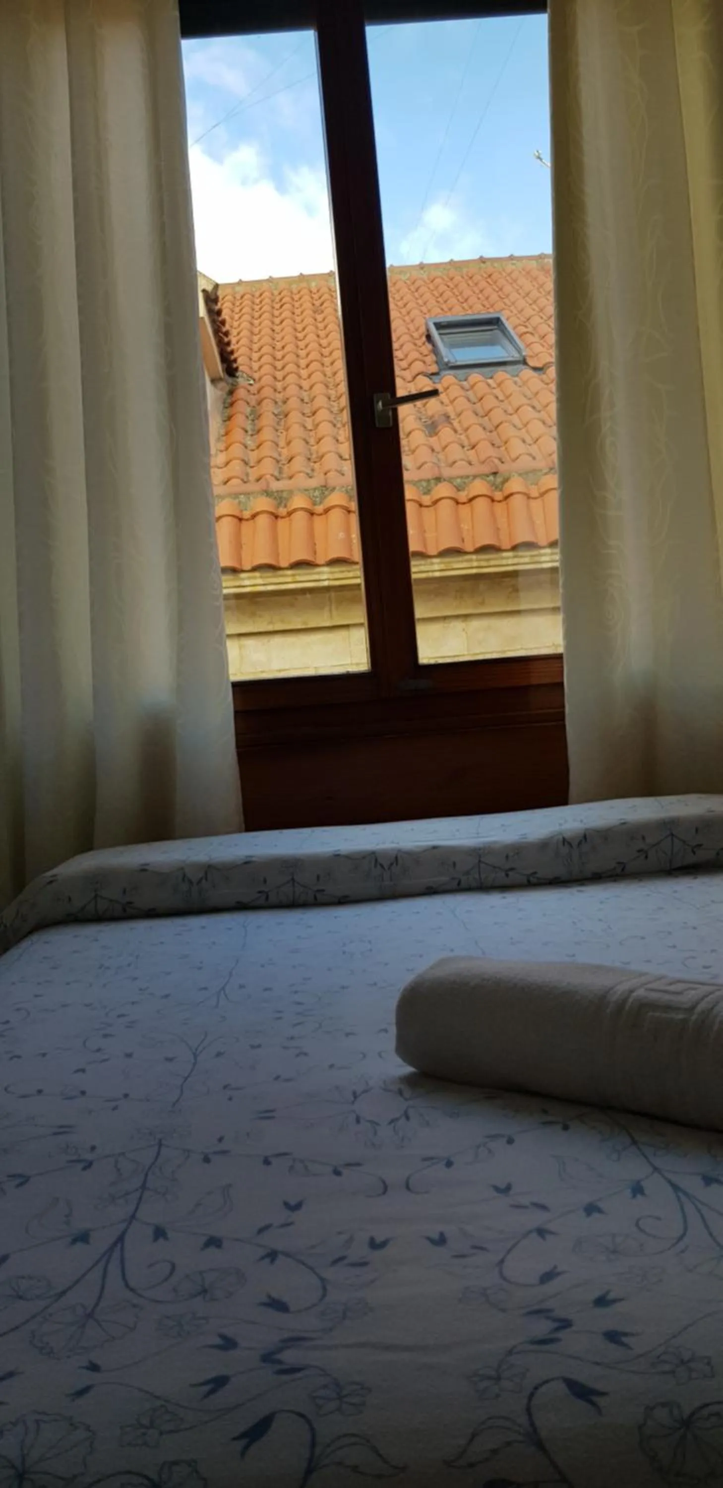 Bed in Pension Salamanca