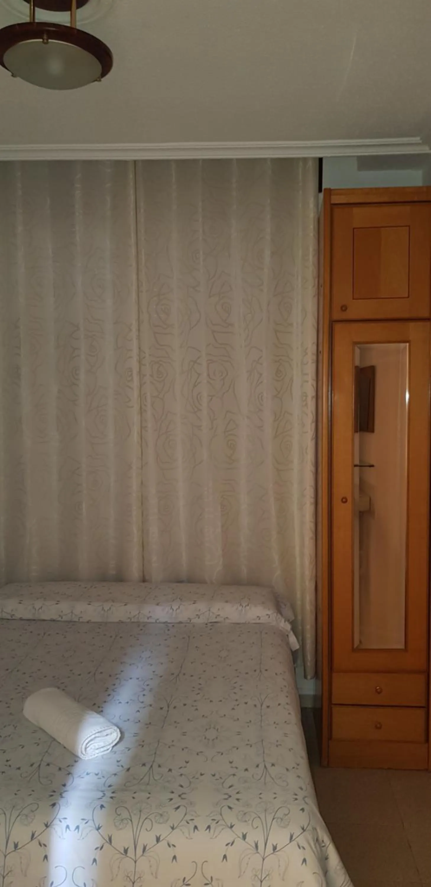 Photo of the whole room, Bed in Pension Salamanca