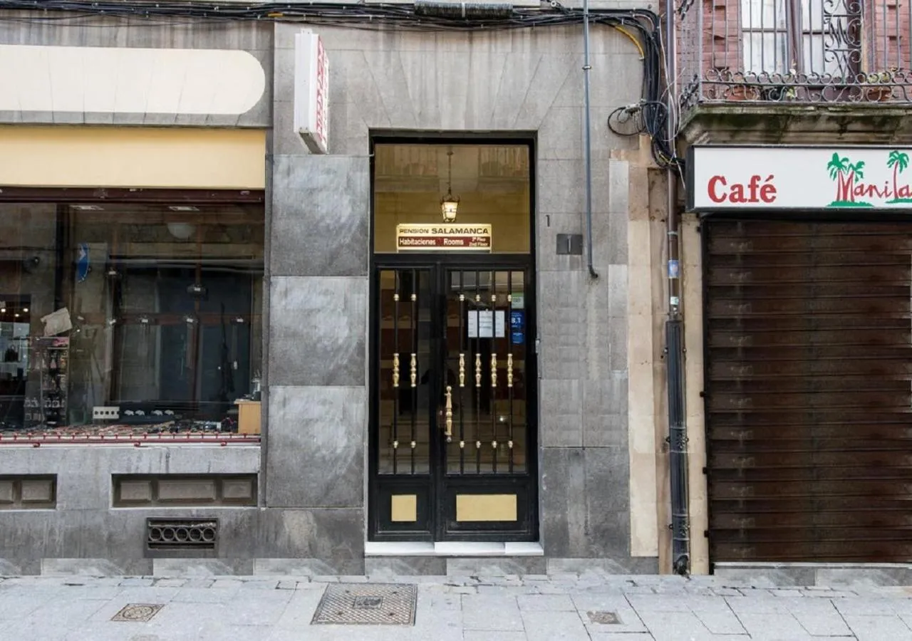 Property building in Pension Salamanca