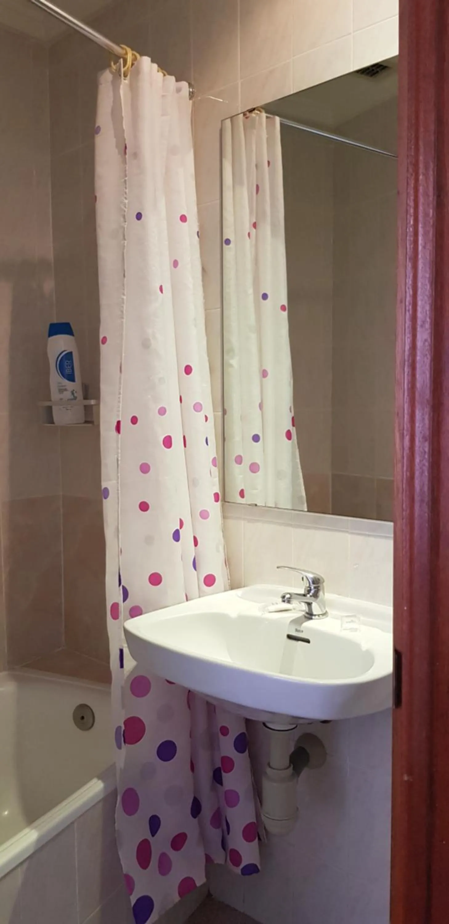 Bathroom in Pension Salamanca
