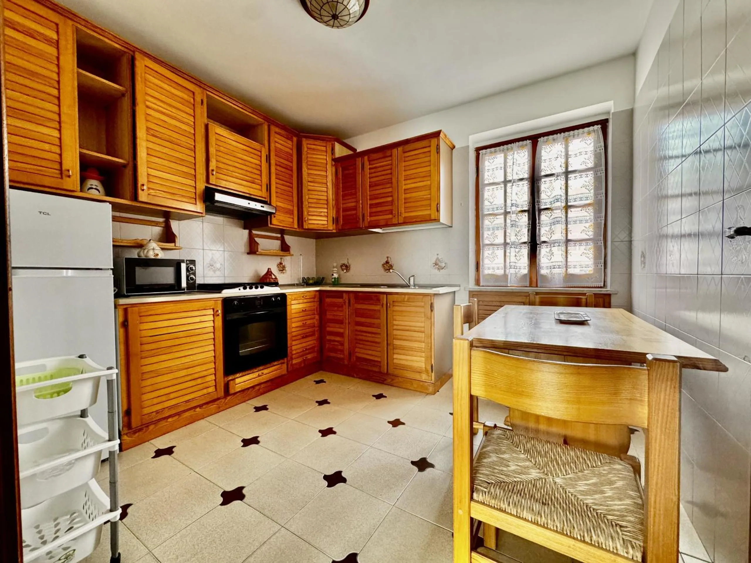 holidaycasa Leone - Con piscina stabilimento balneare e posto auto