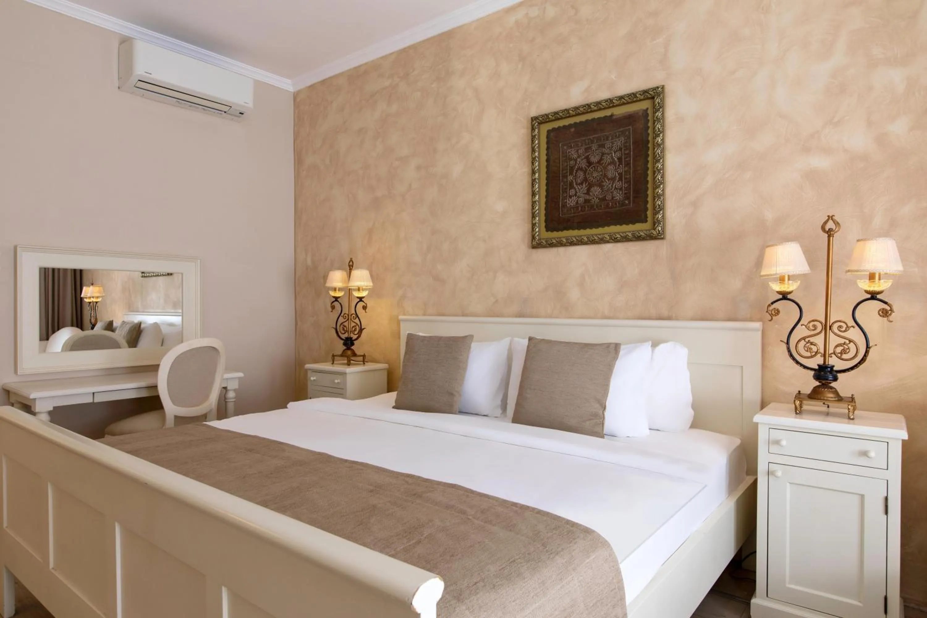 Photo of the whole room in Kairaba Alacati Beach Resort