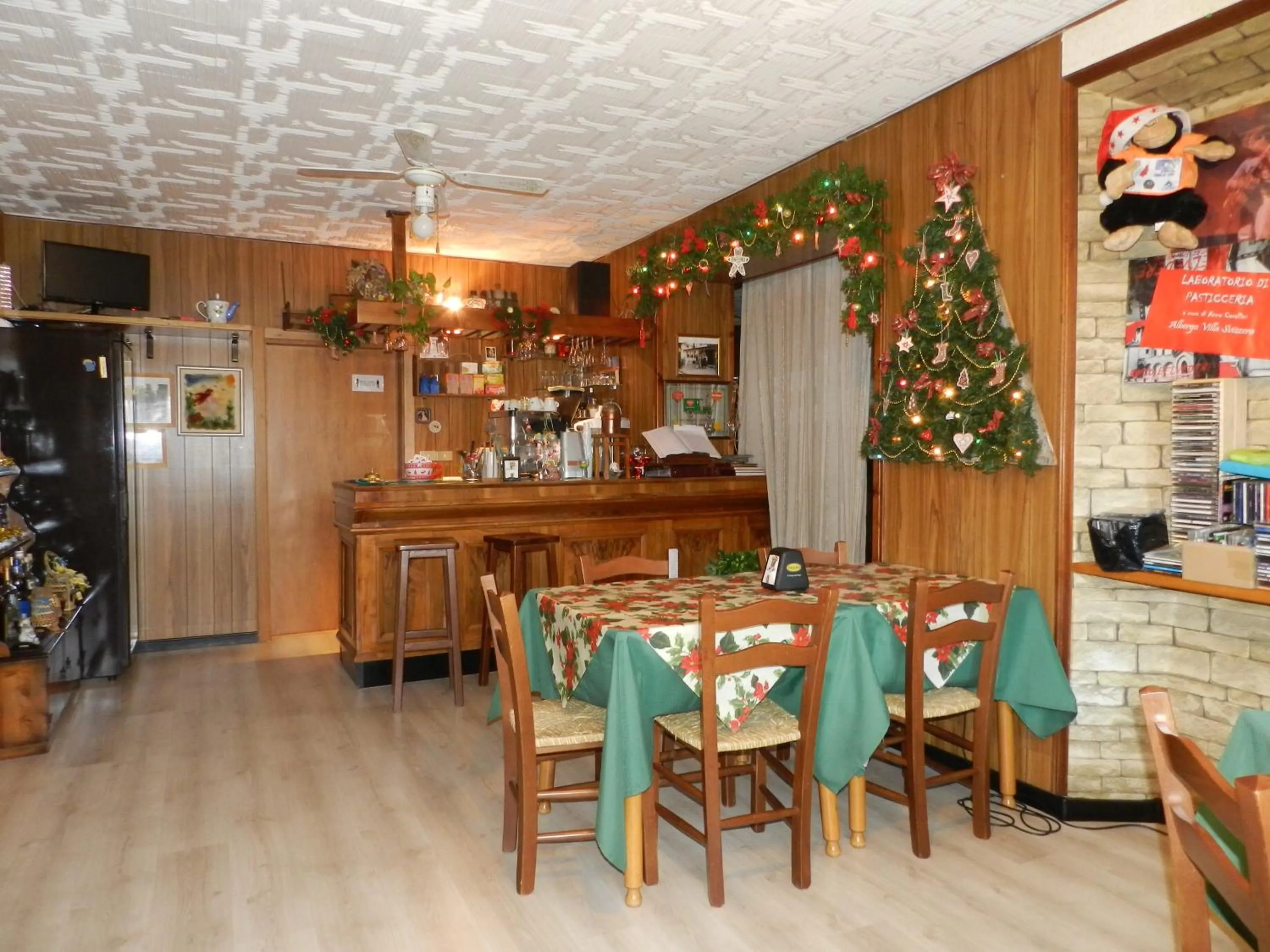 Lounge or bar in Albergo Ristorante Villa Svizzera