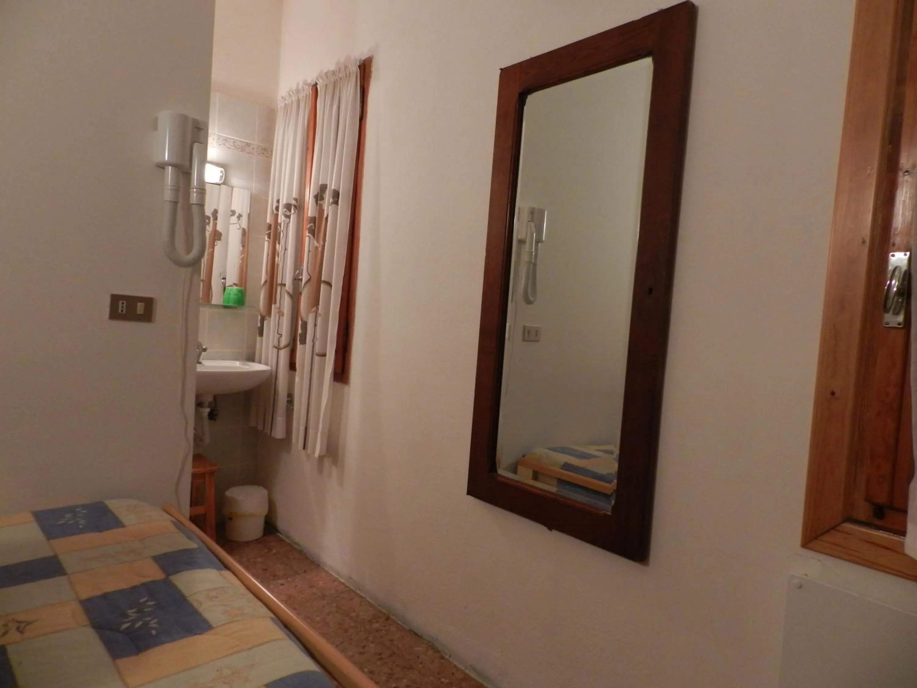 Bathroom in Albergo Ristorante Villa Svizzera