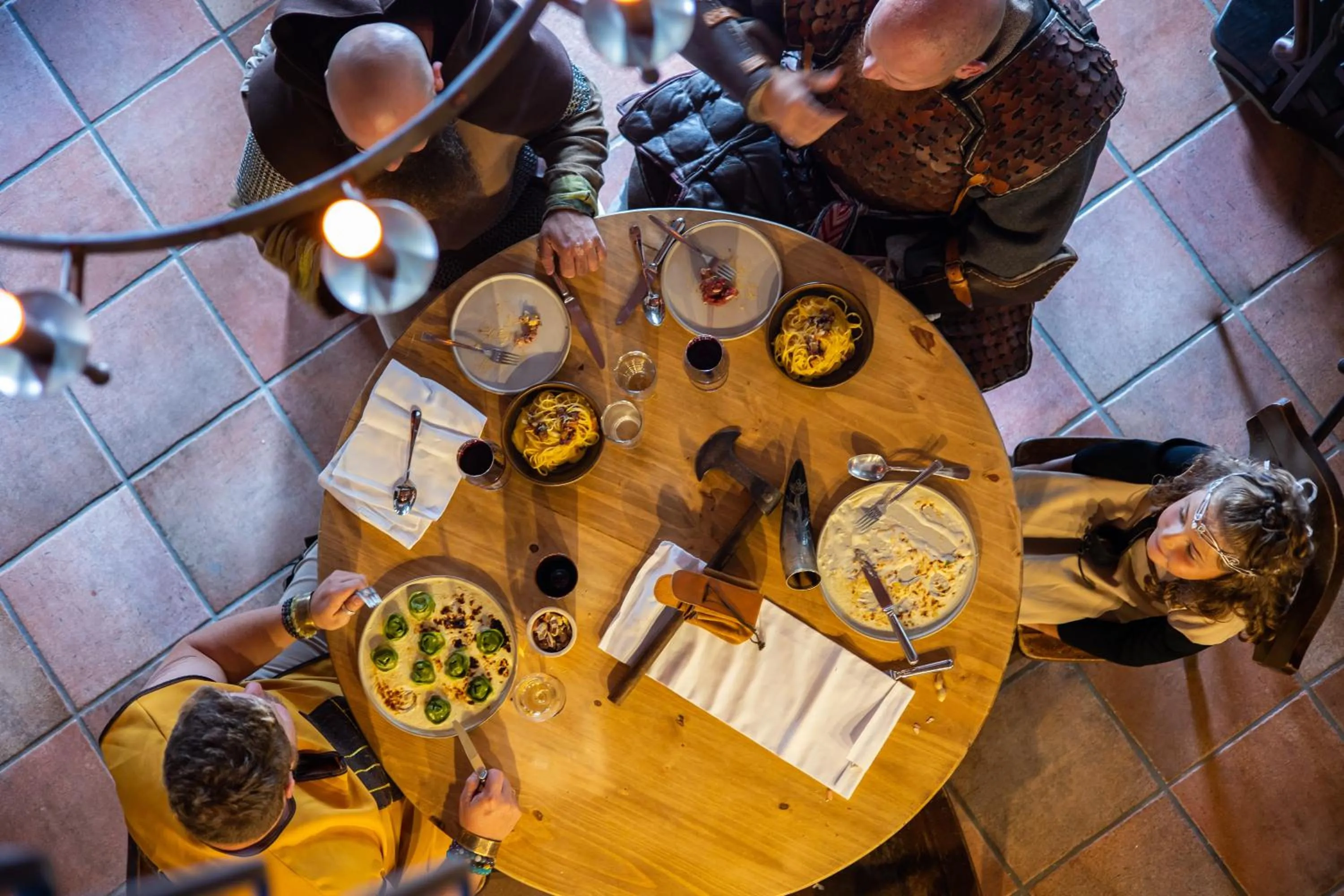 Restaurant/places to eat in Peanut Medieval Lodge