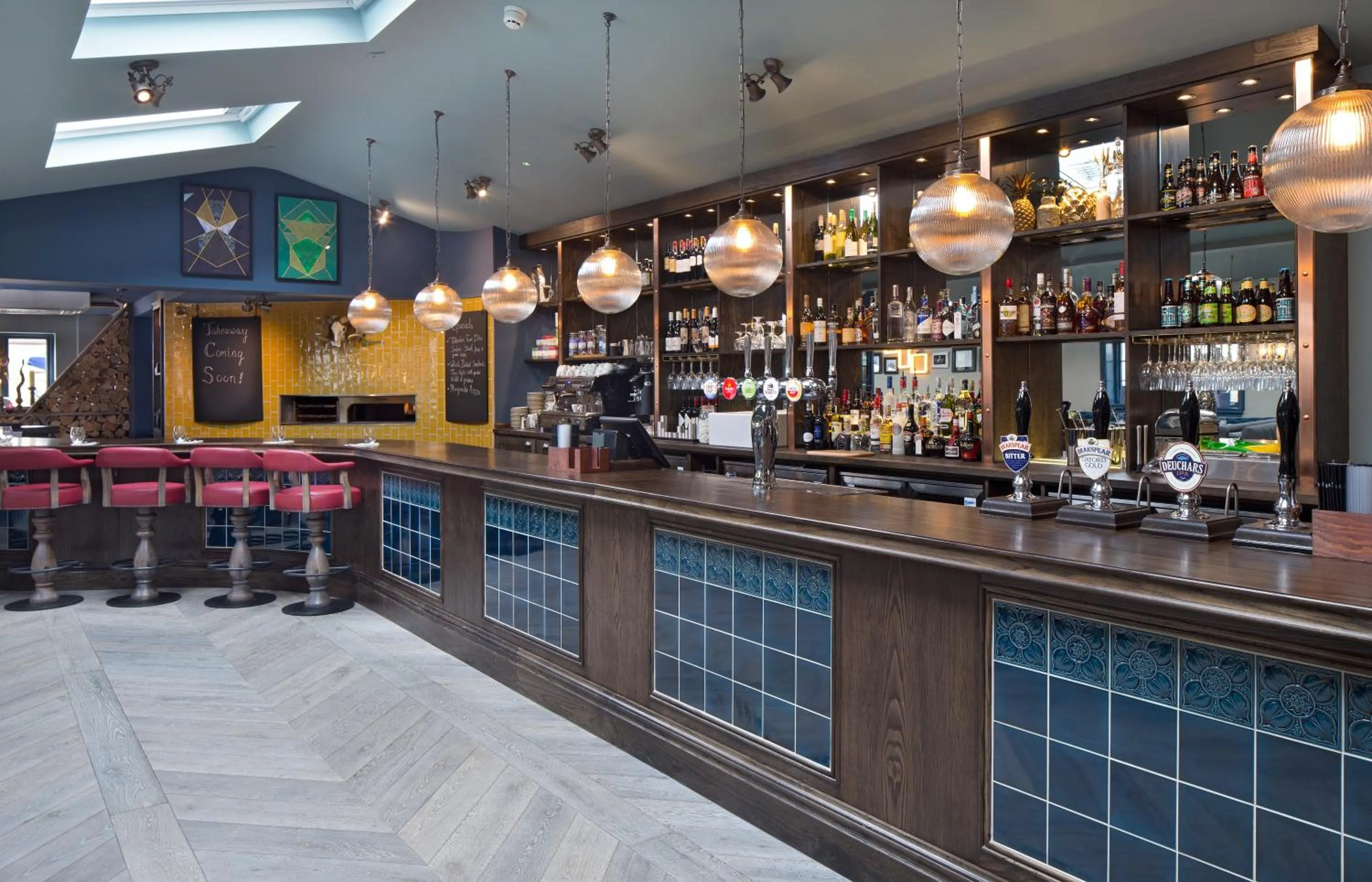 Lounge or bar in The Sheep on Sheep Street Hotel