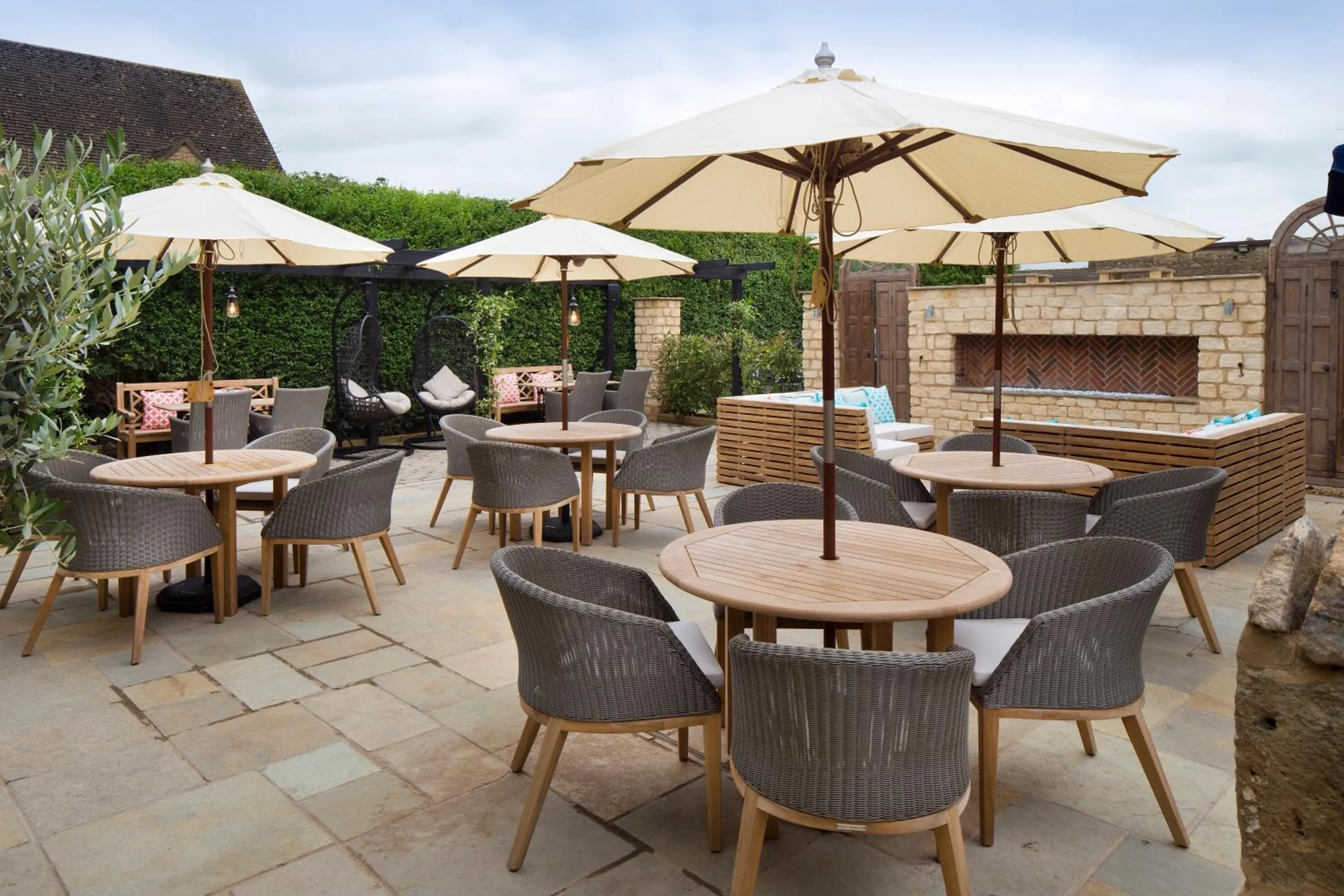 Property building in The Sheep on Sheep Street Hotel