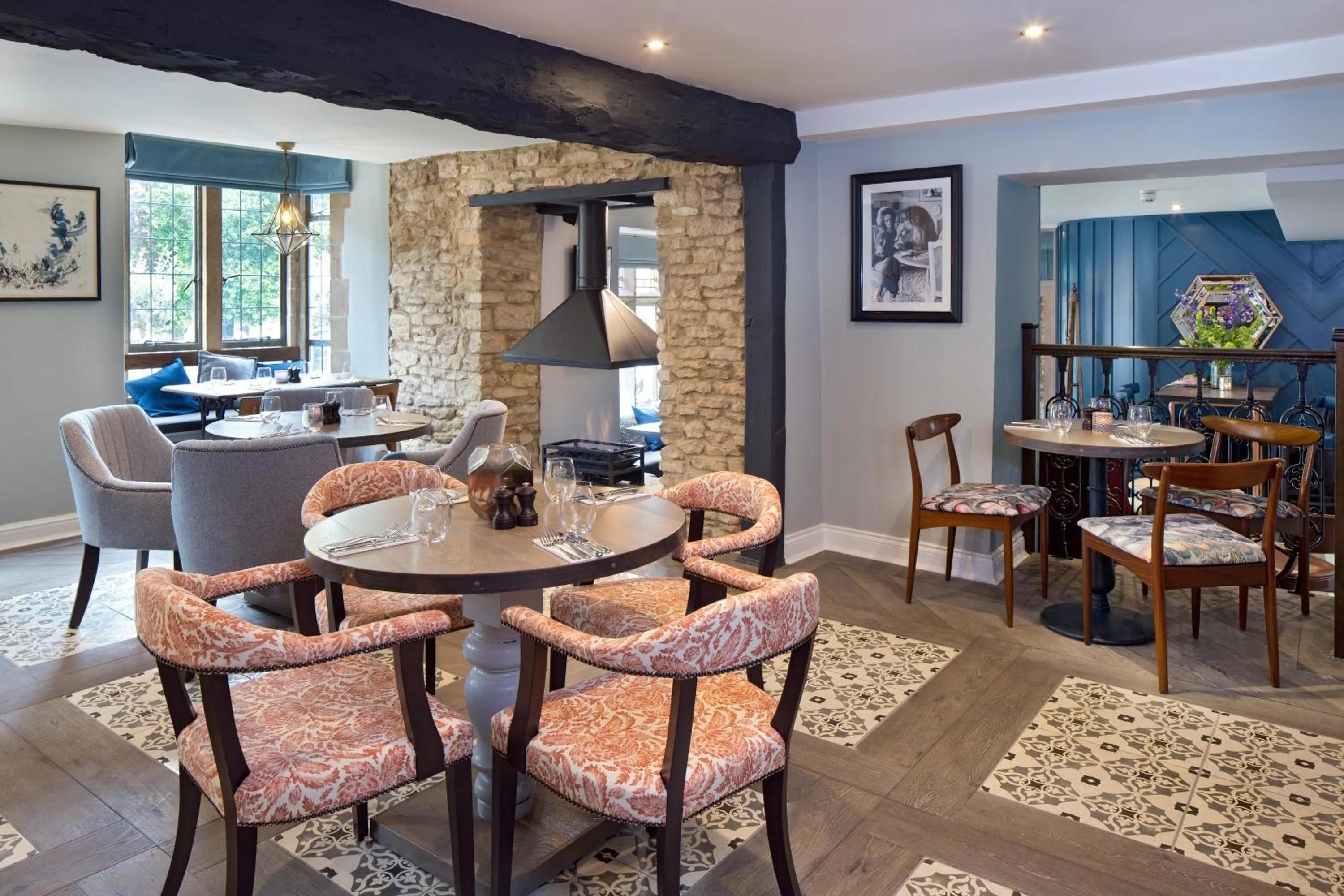 Lounge or bar in The Sheep on Sheep Street Hotel