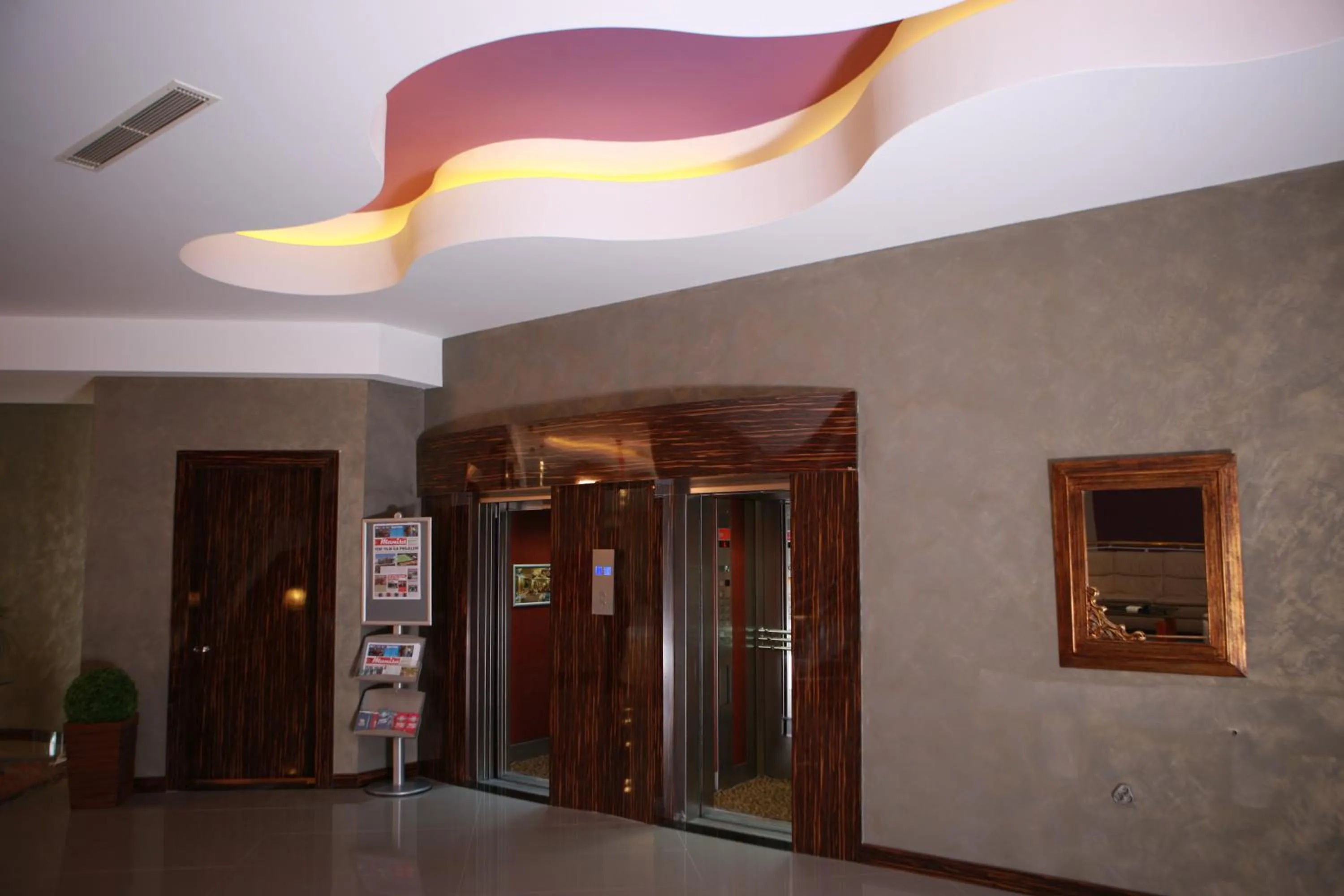 Decorative detail in Buyuk Saruhan Hotel