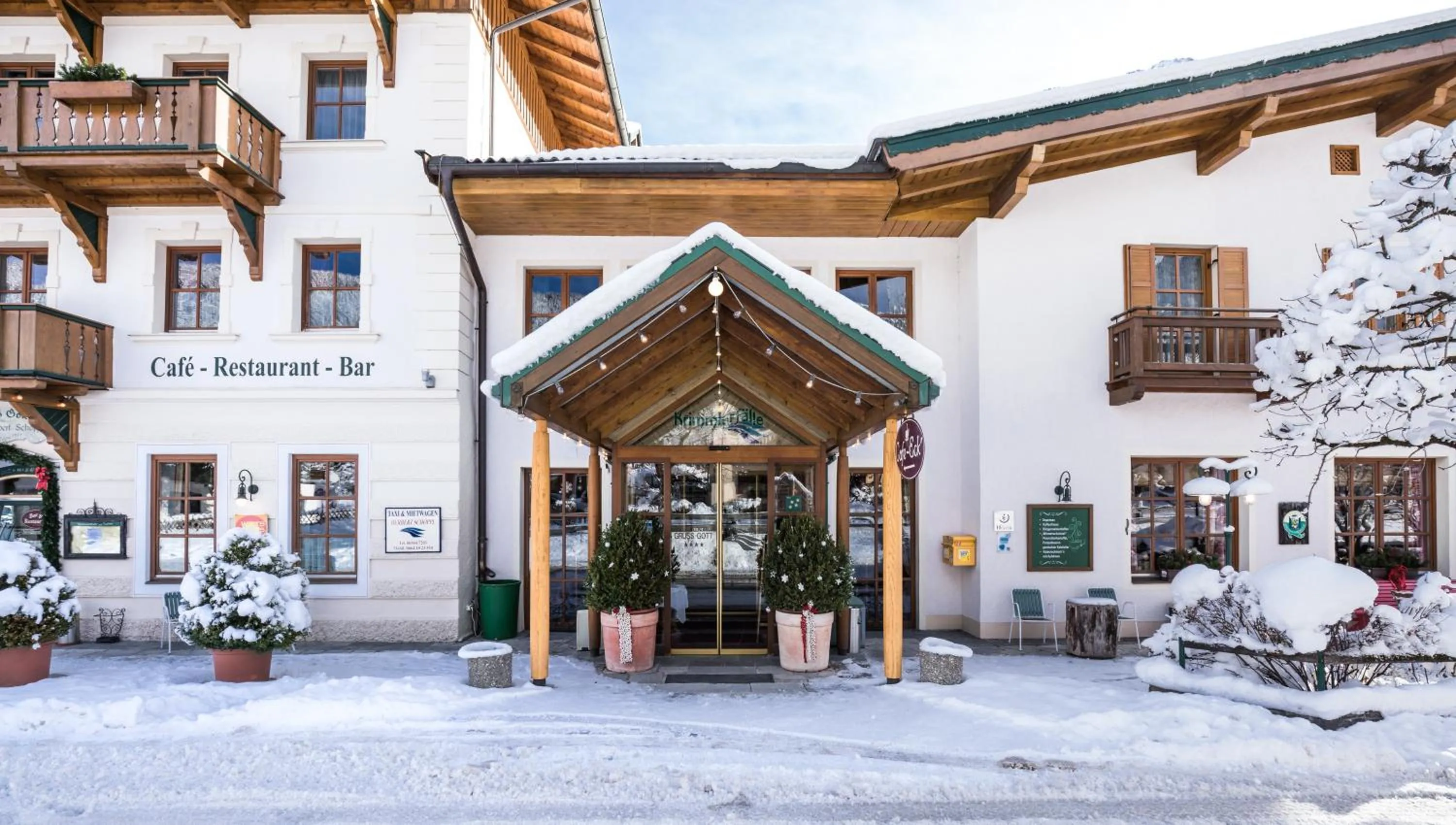 Facade/entrance in Hotel Krimmlerfälle
