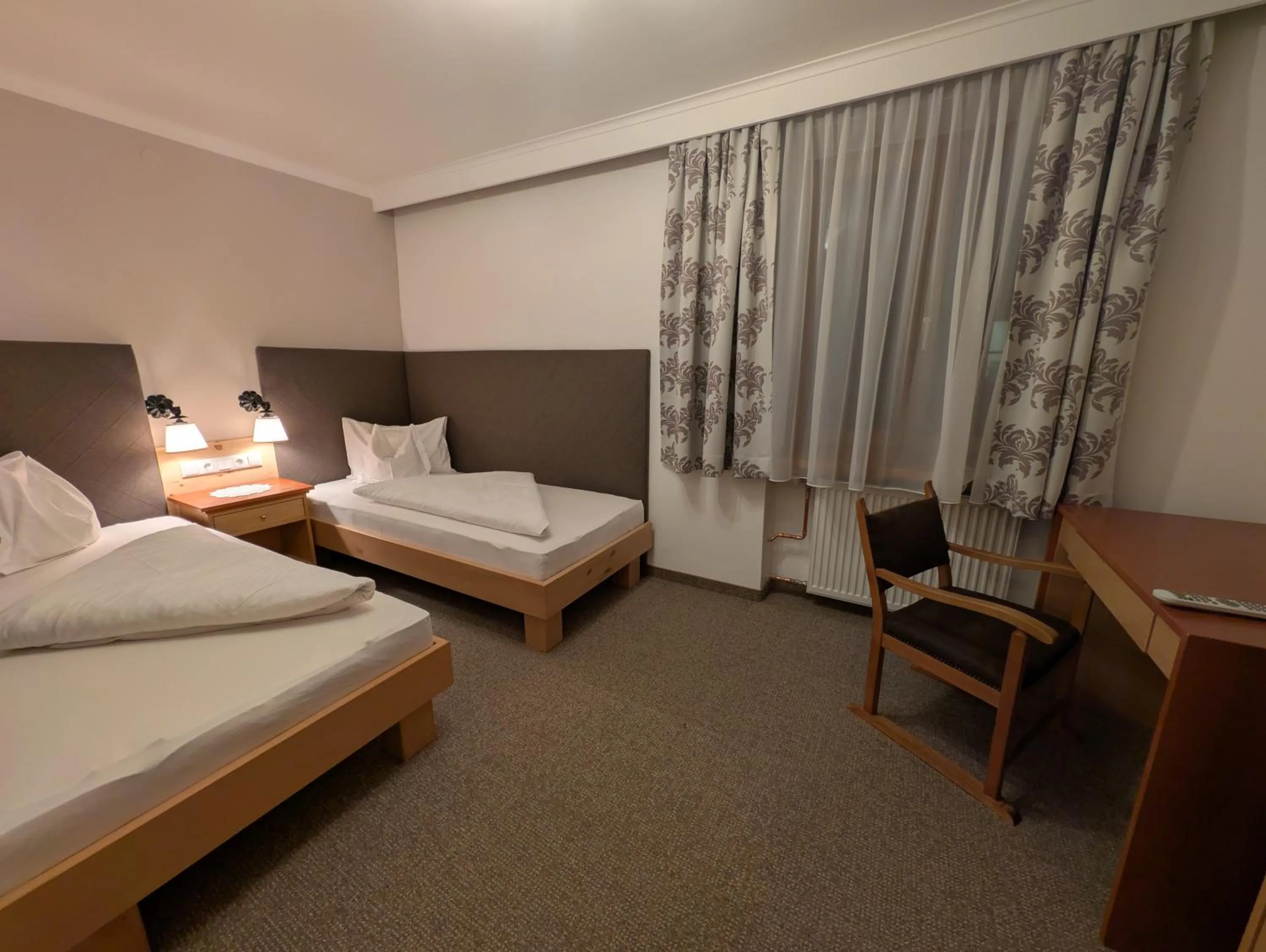 Photo of the whole room, Bed in Hotel Krimmlerfälle