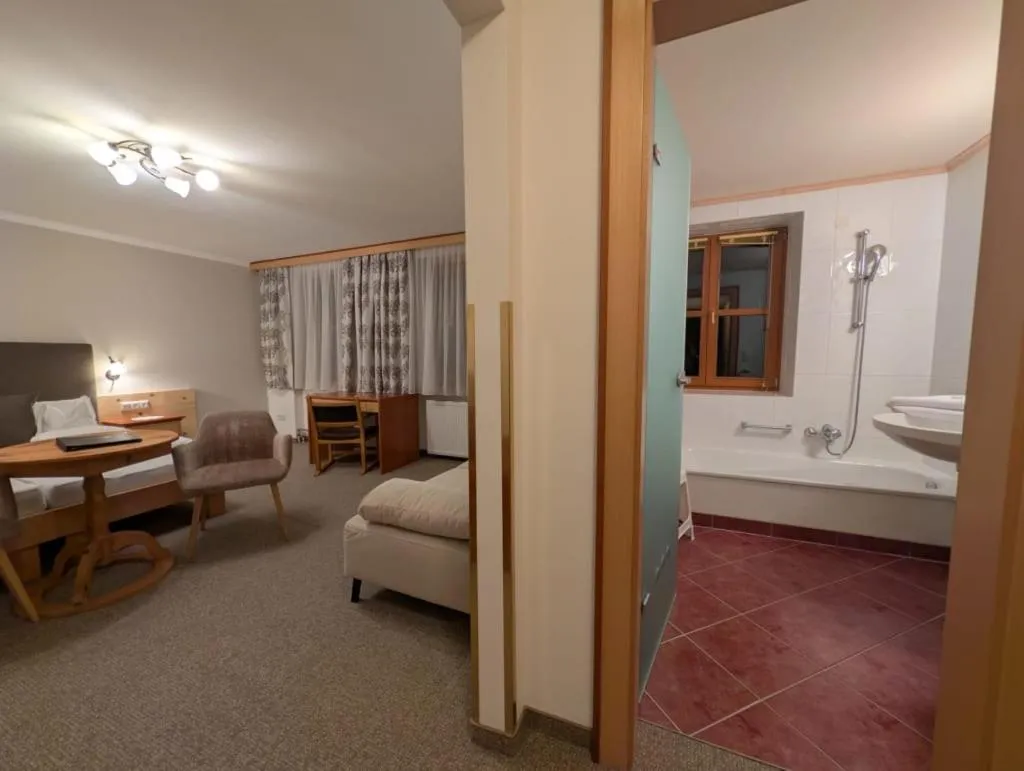 Photo of the whole room in Hotel Krimmlerfälle