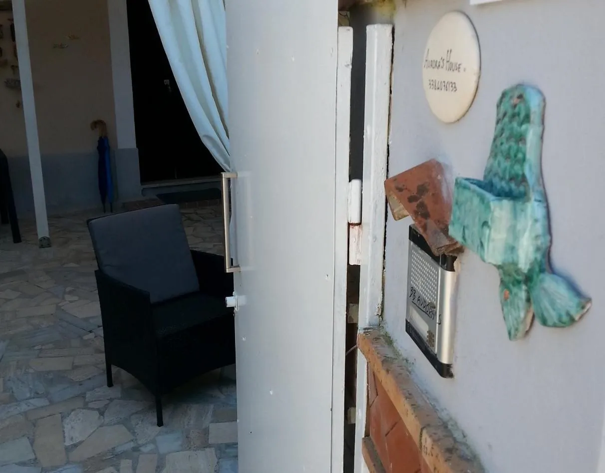 Facade/entrance in B&B Aurora's House