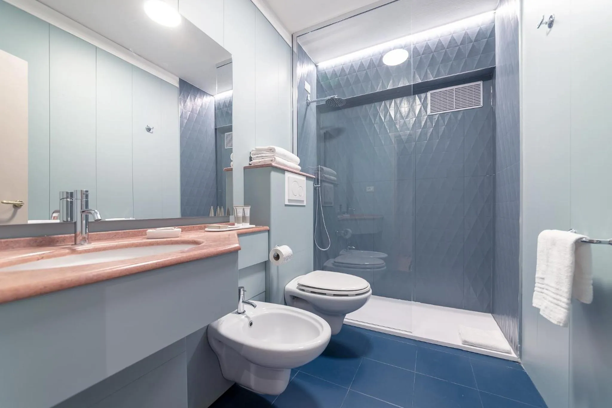 Bathroom in Diana Grand Hotel