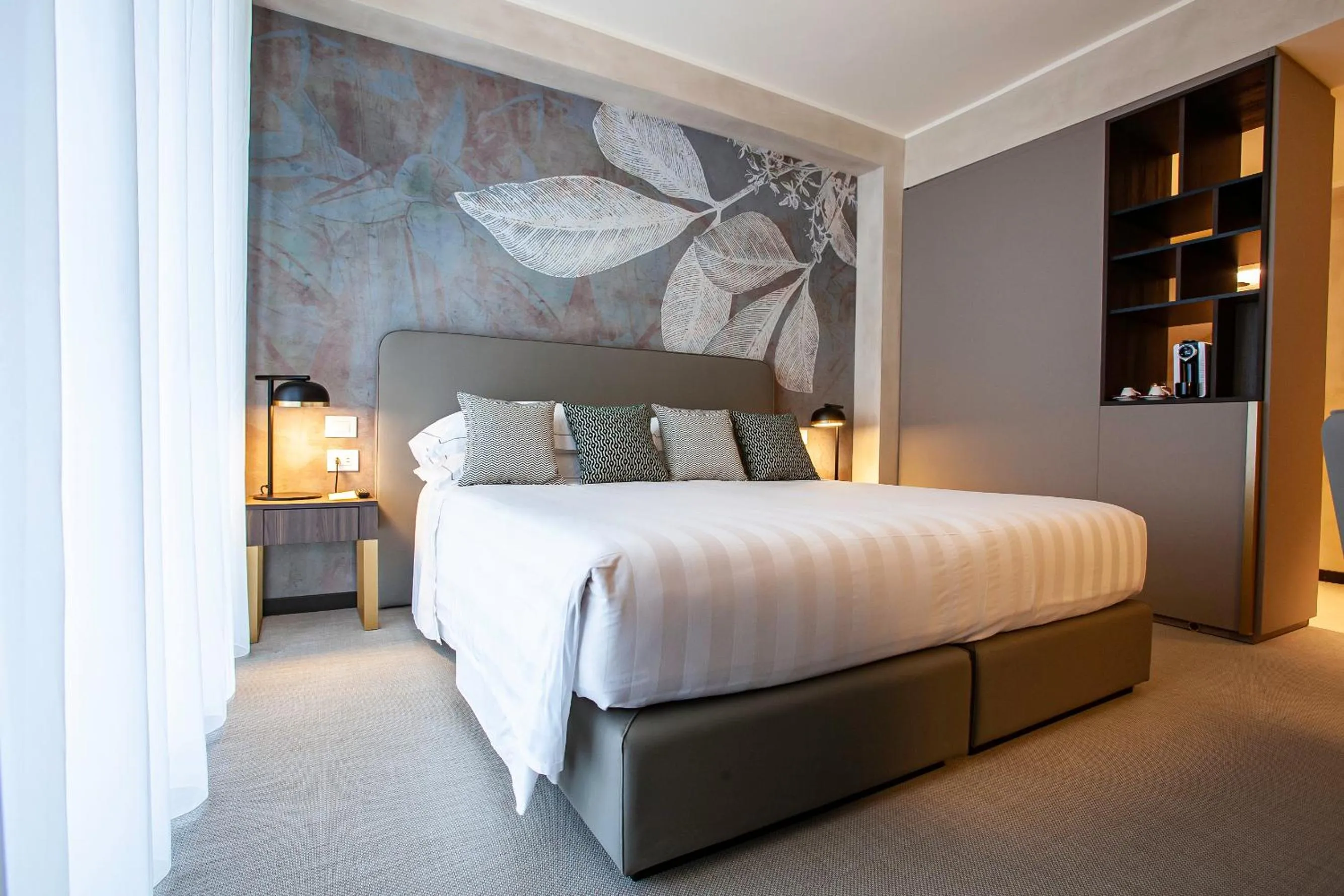 Shower, Bed in Diana Grand Hotel