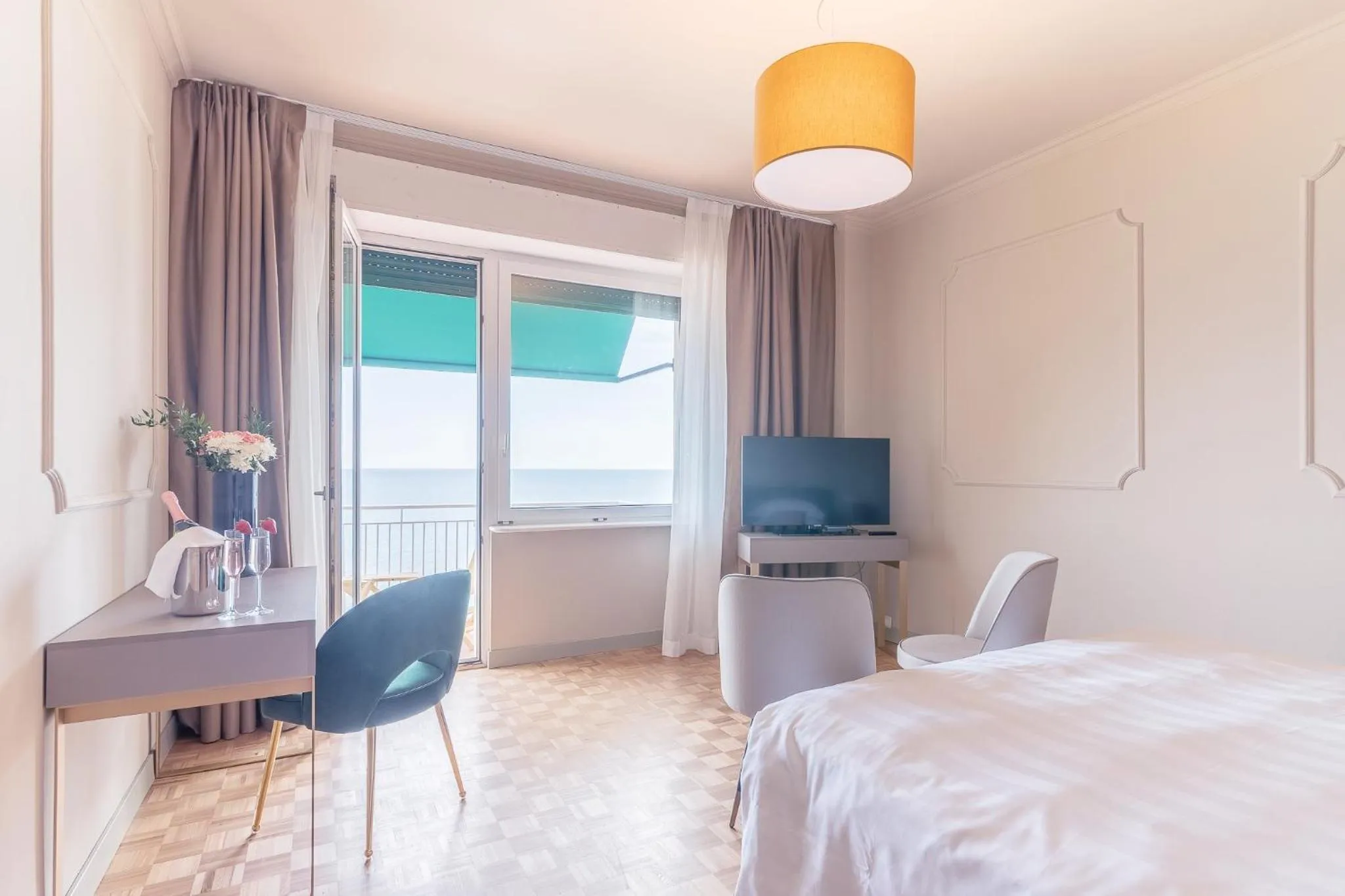 Photo of the whole room, Bed in Diana Grand Hotel