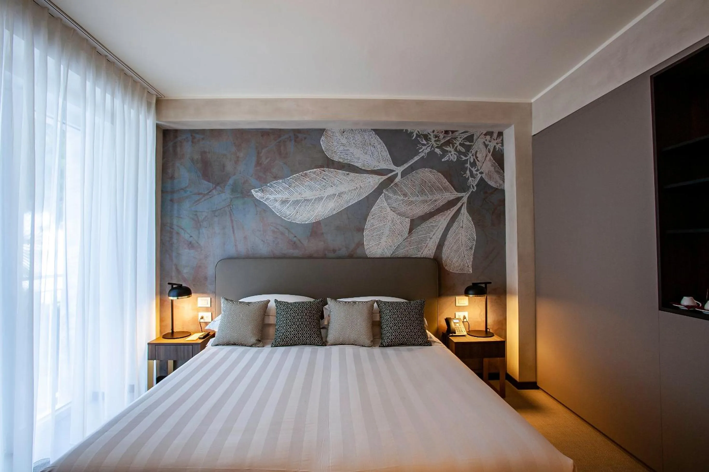 Shower, Bed in Diana Grand Hotel