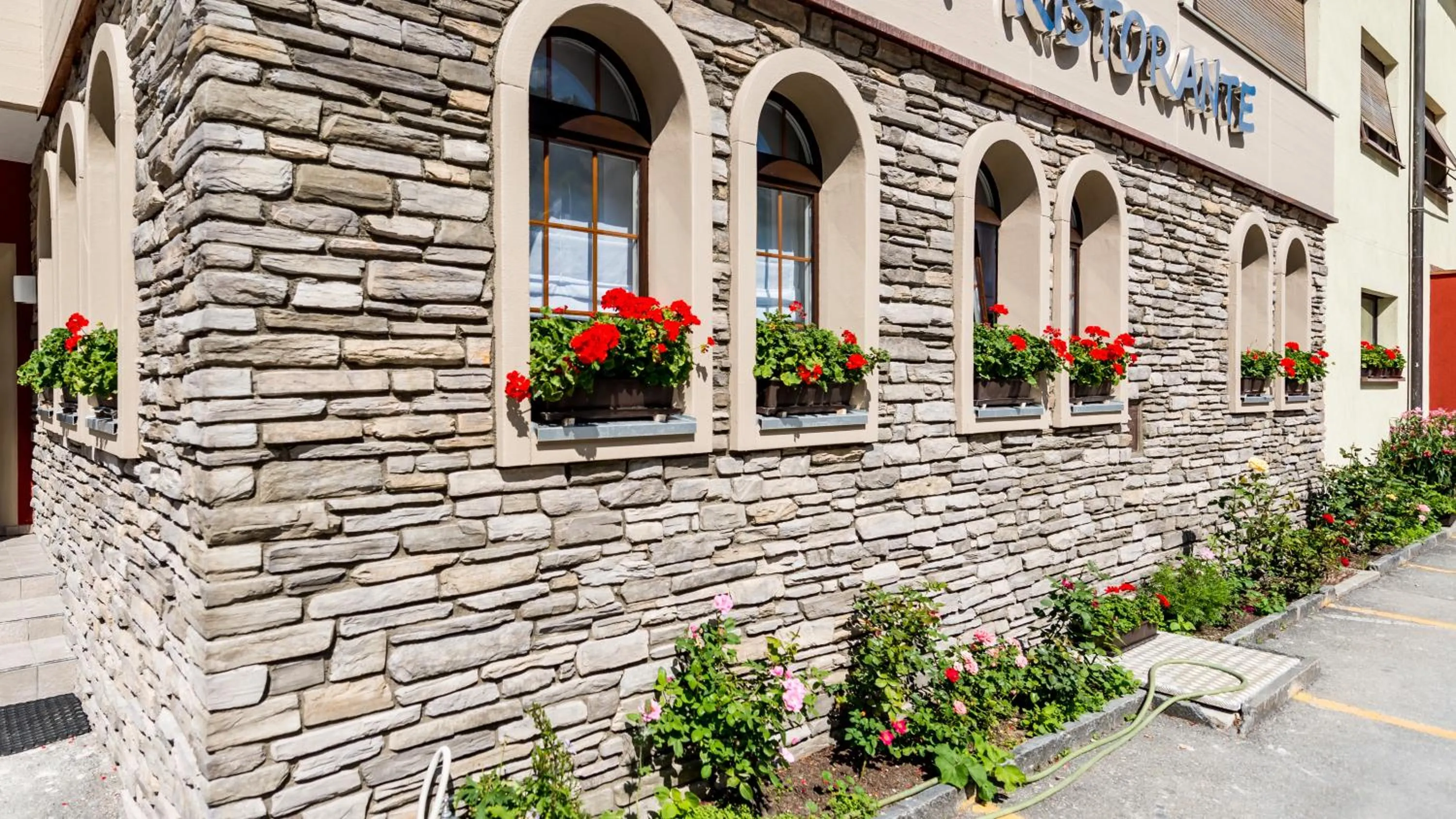 Restaurant/places to eat in Hotel-Restaurant Ackersand