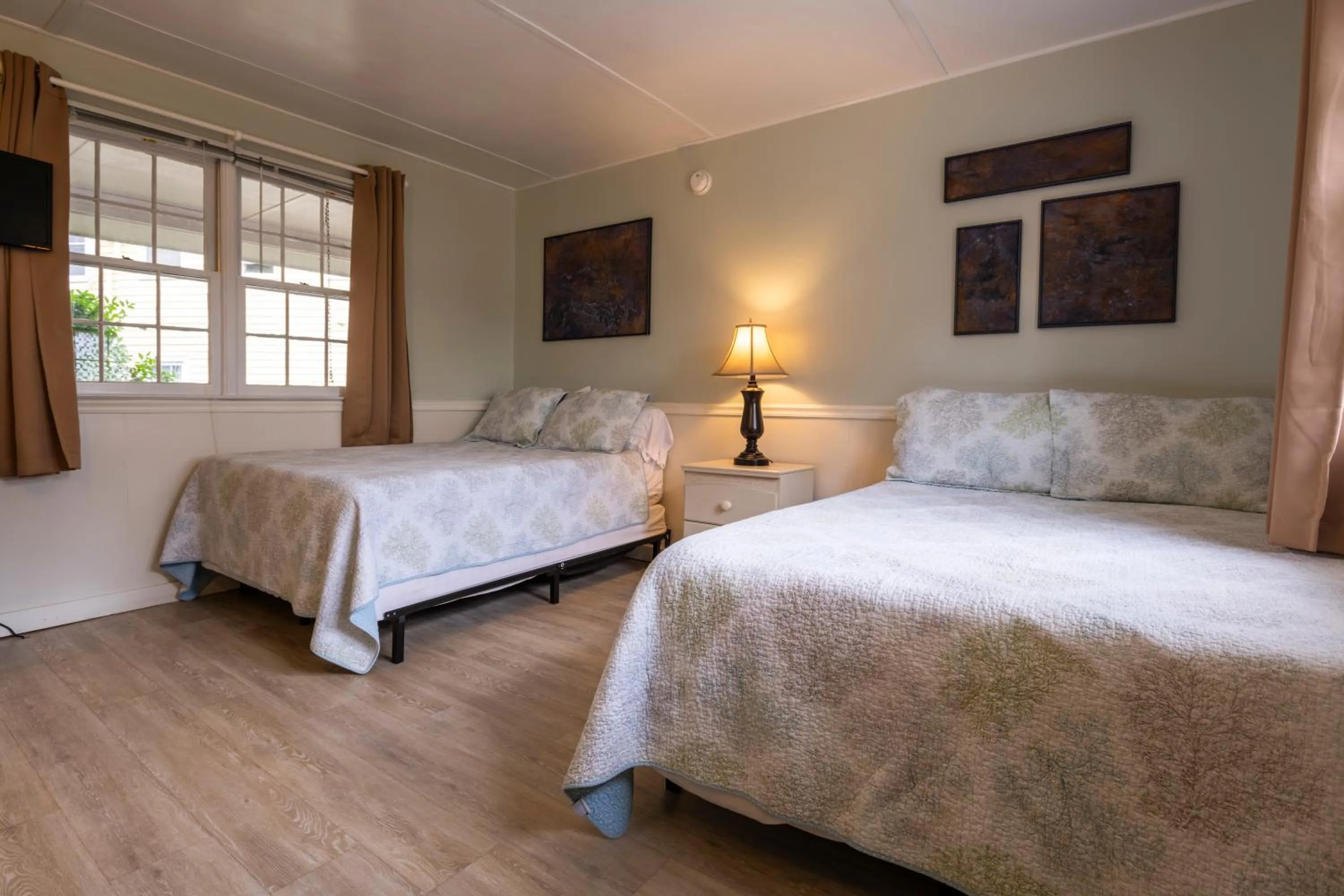 Bed in Blackbeard's Lodge