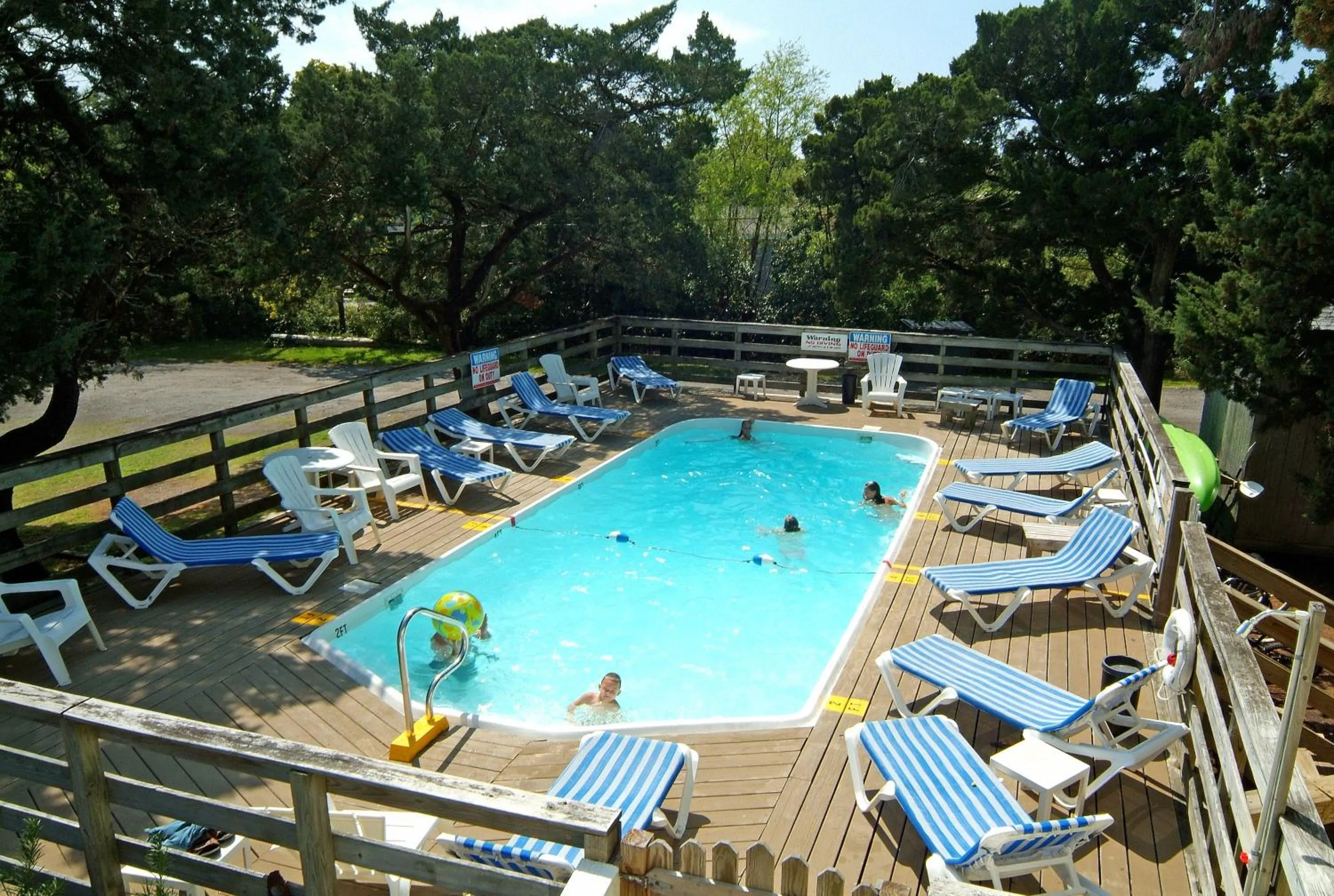 Pool view in Blackbeard's Lodge