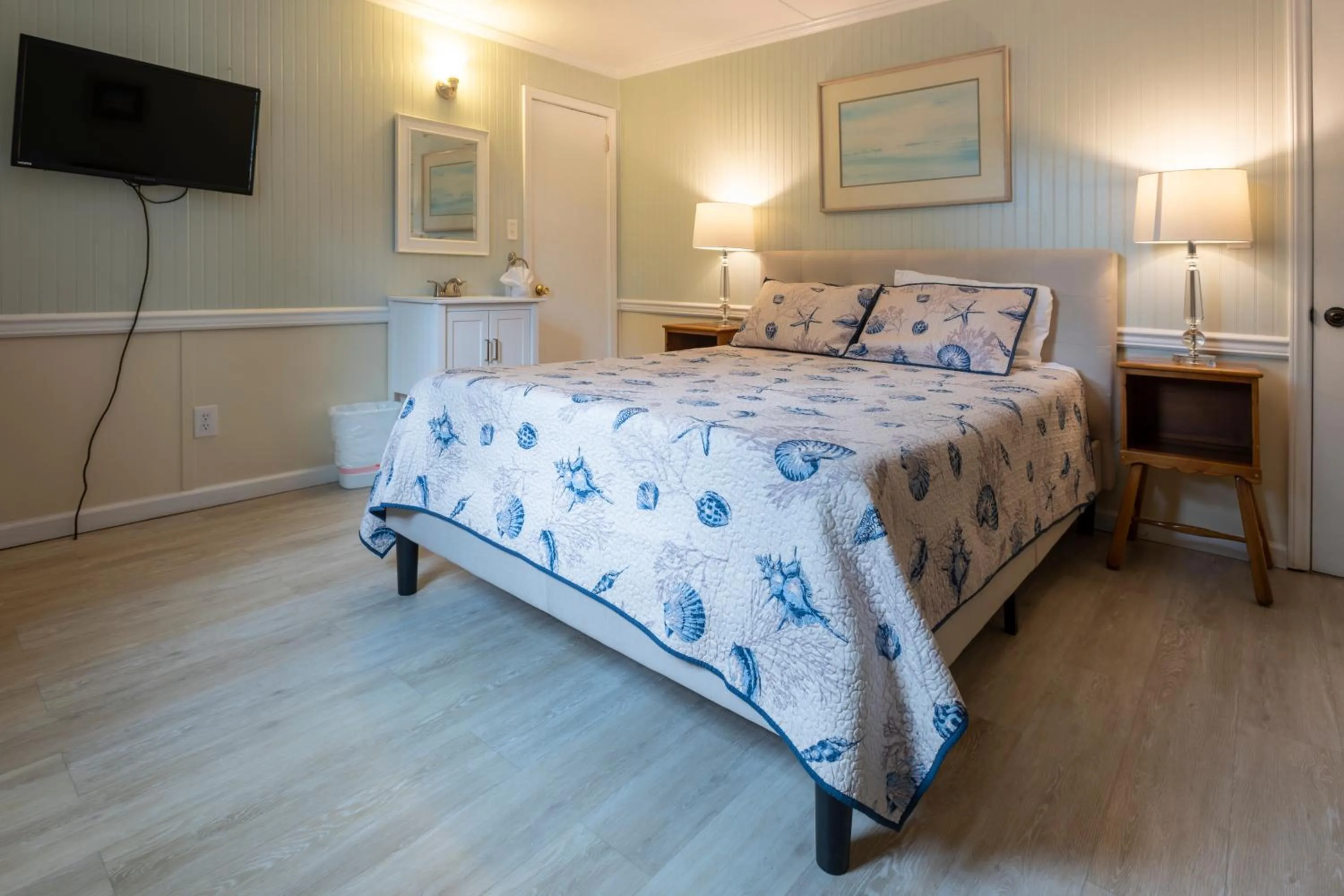 Bed in Blackbeard's Lodge