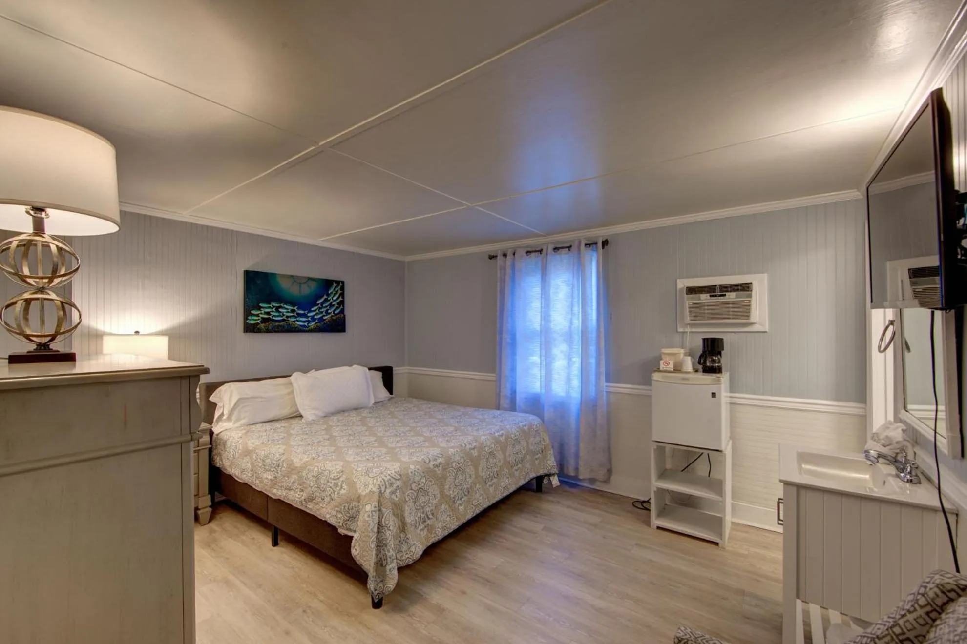 Bed in Blackbeard's Lodge