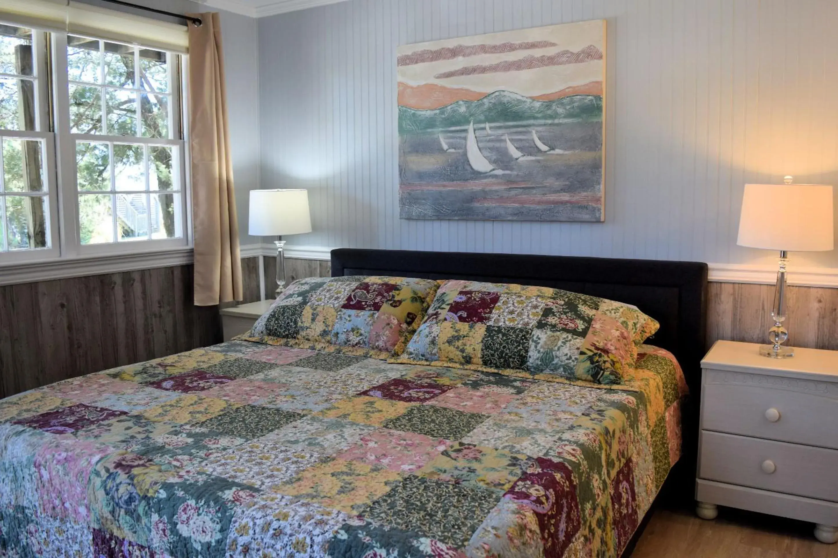 King Room with Balcony in Blackbeard's Lodge King Room with Balcony in Blackbeard's Lodge