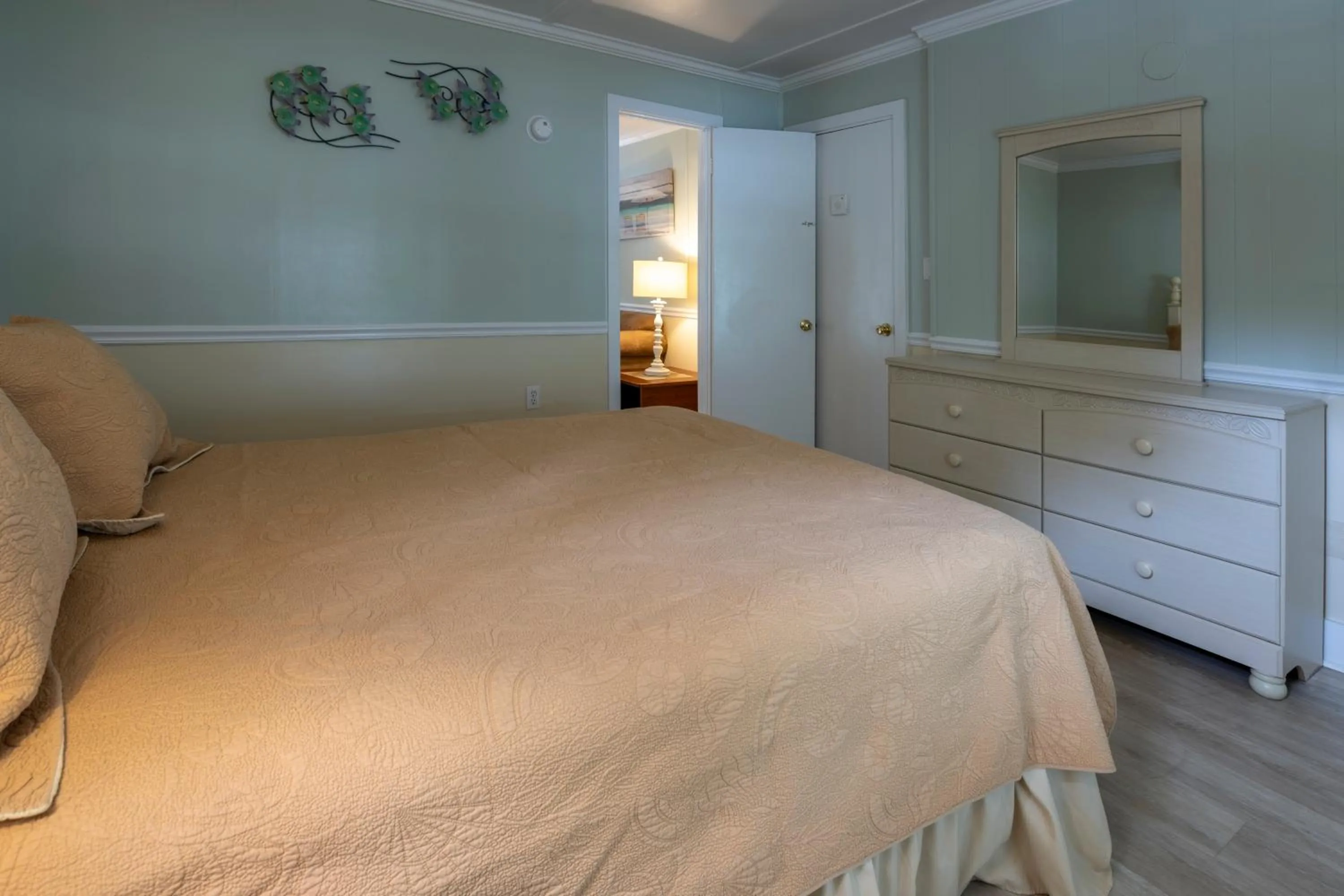 Bed in Blackbeard's Lodge