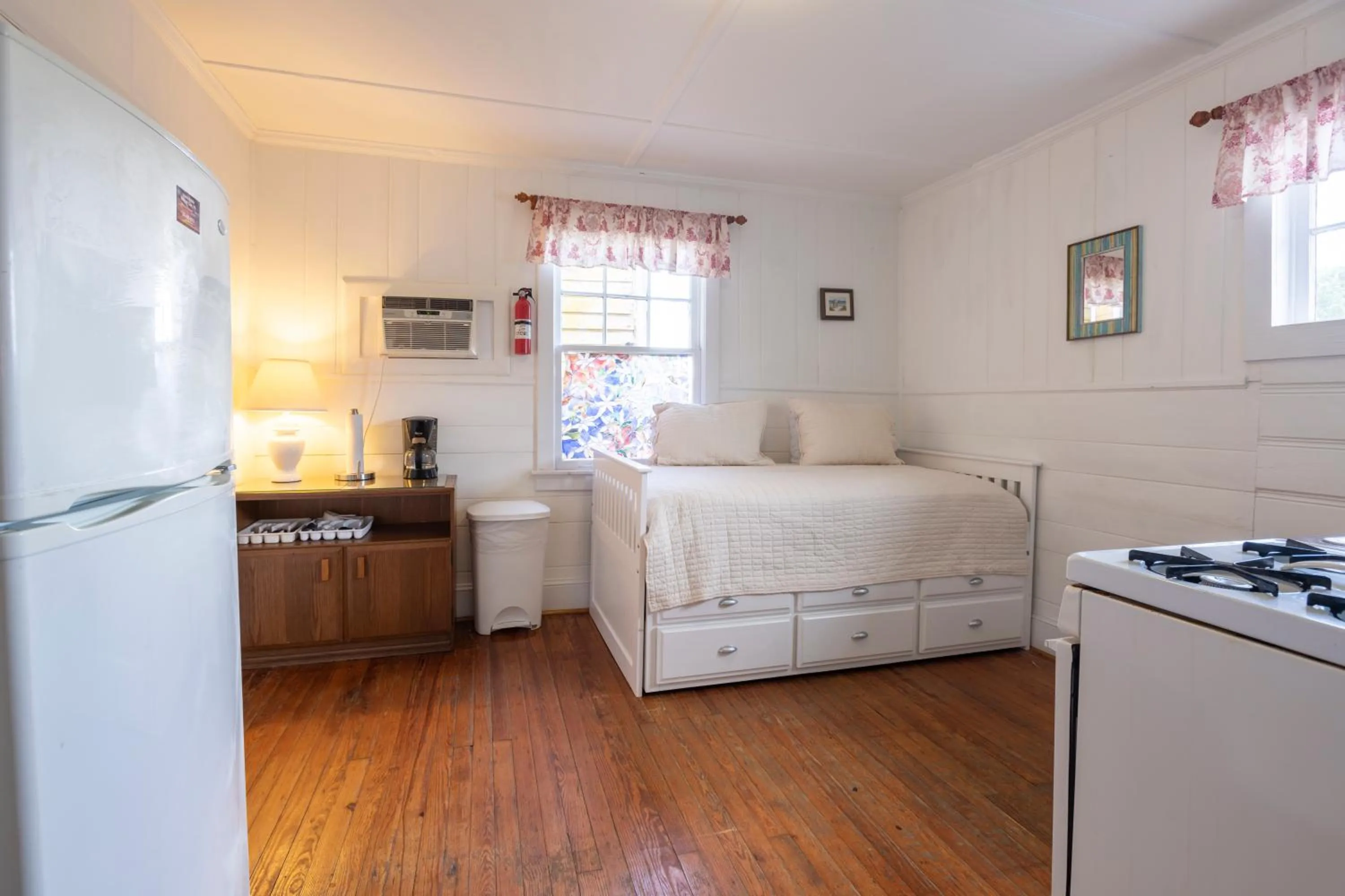 Bed in Blackbeard's Lodge