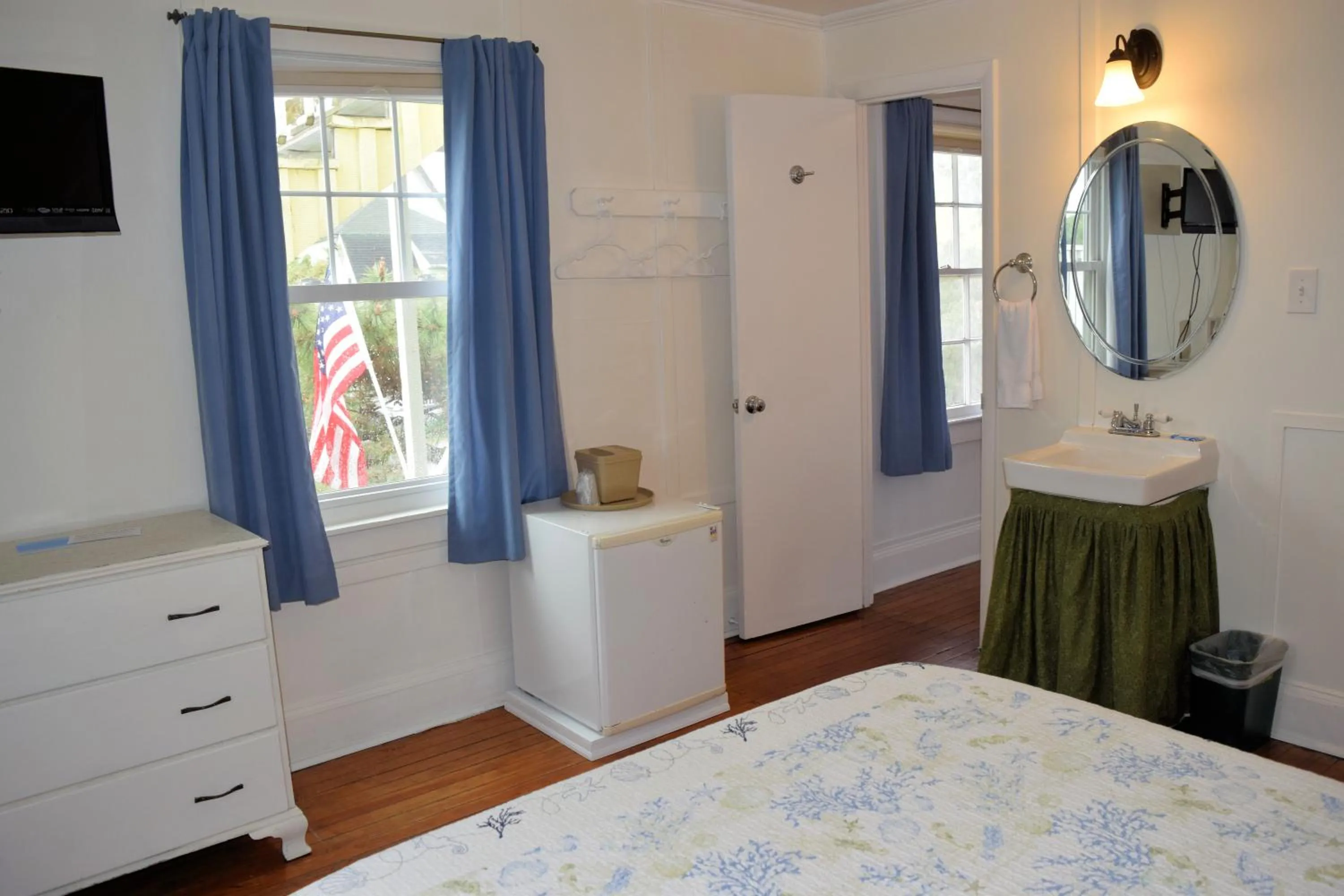 Bed in Blackbeard's Lodge