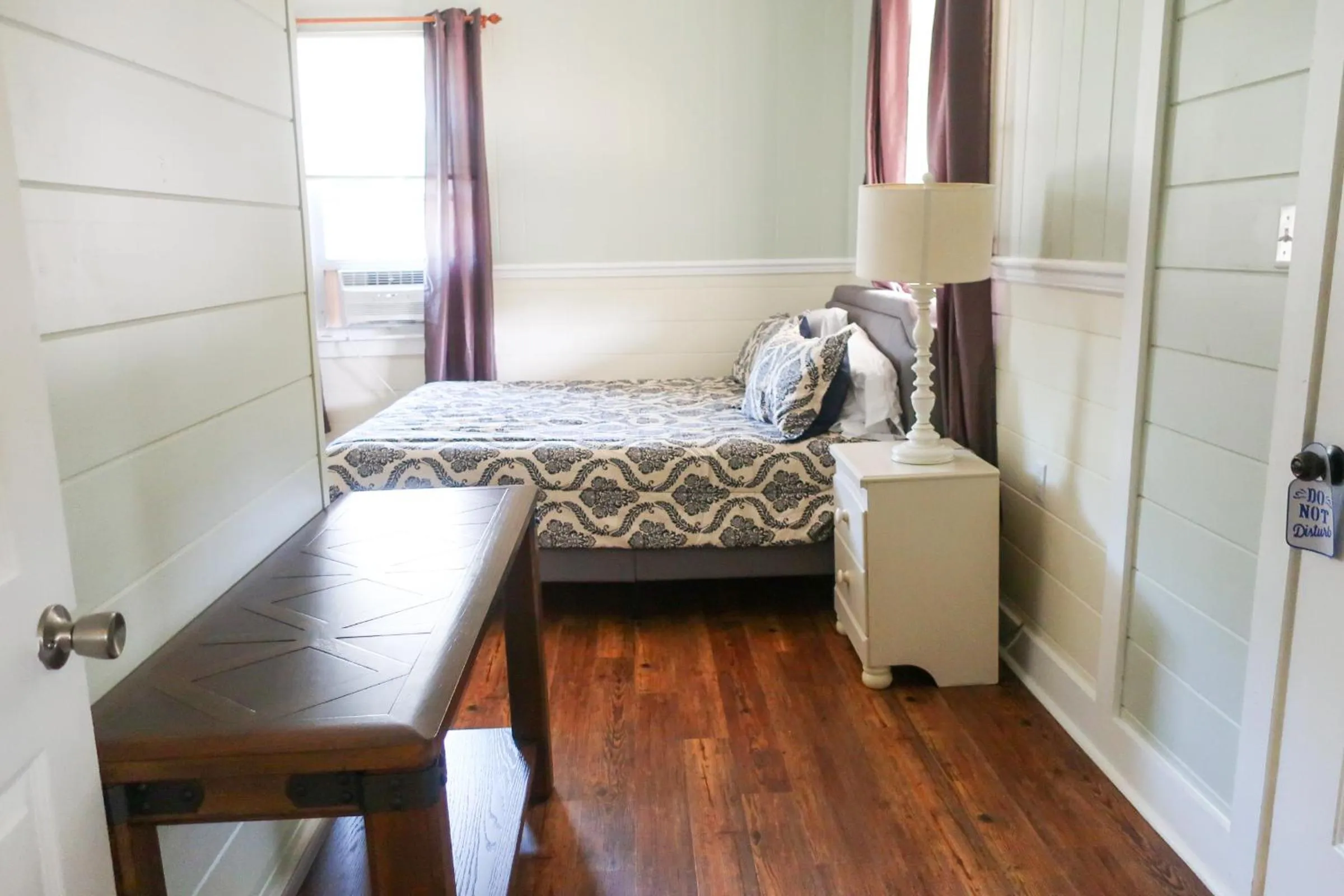 Bed in Blackbeard's Lodge