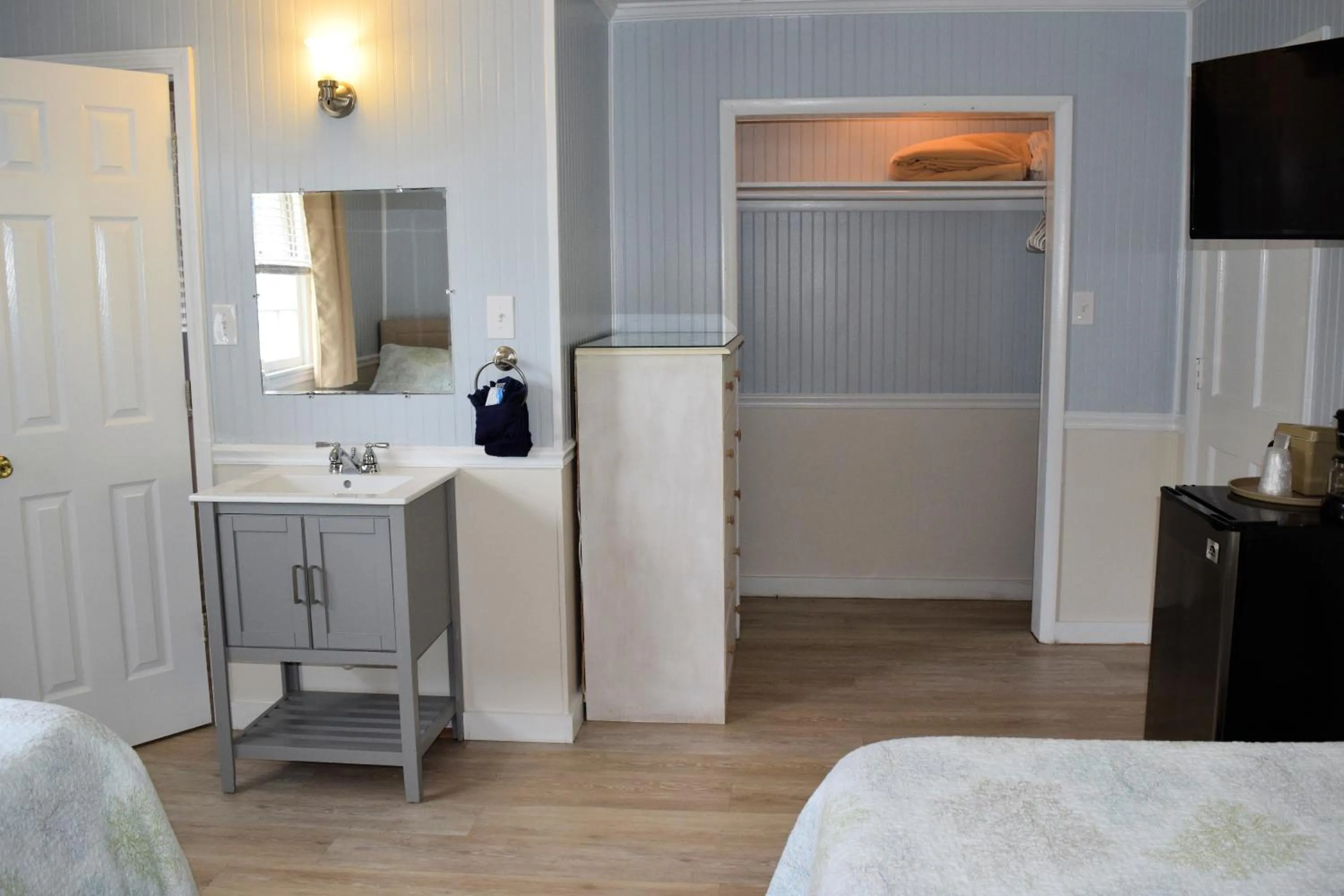 Bed in Blackbeard's Lodge