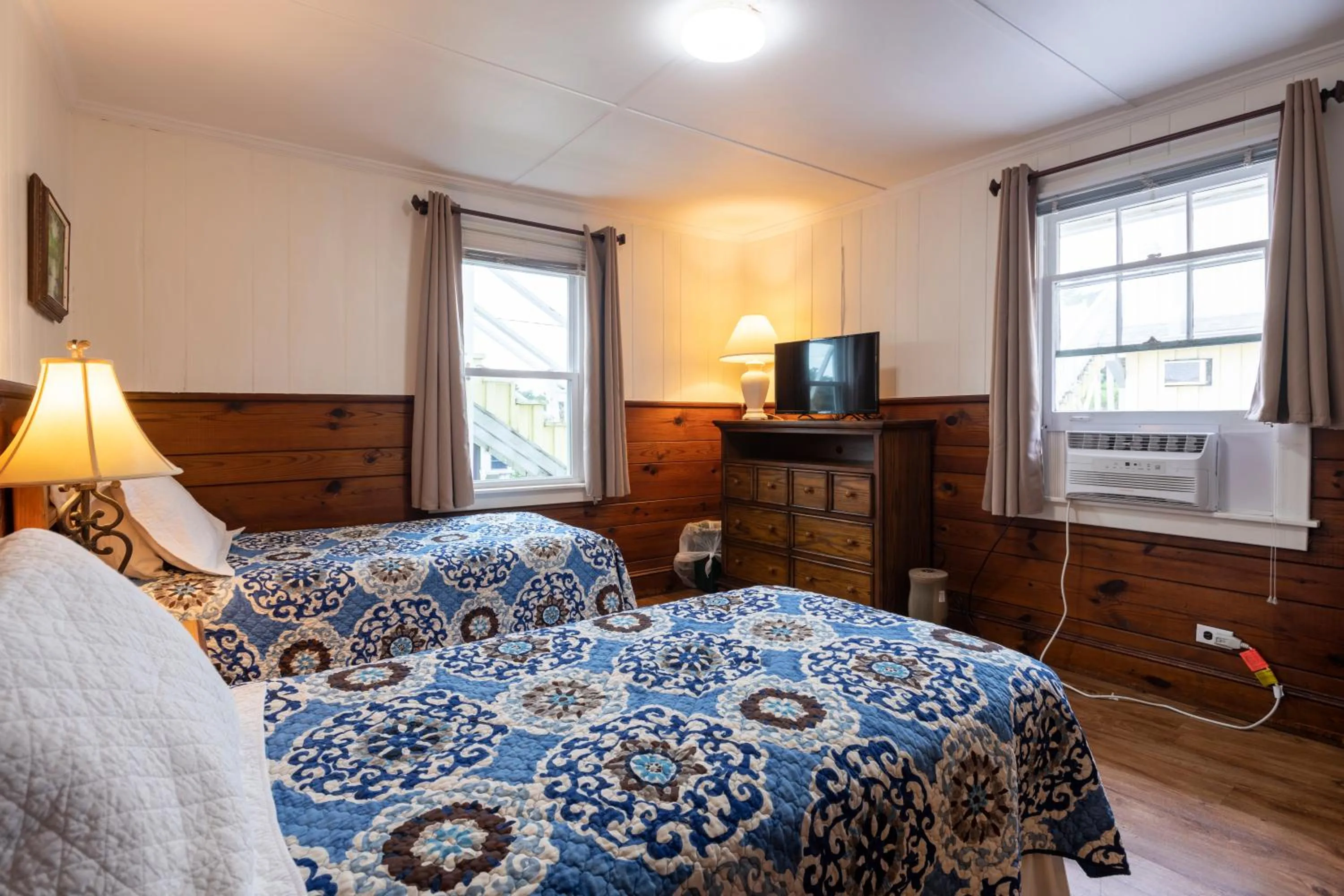 Bed in Blackbeard's Lodge