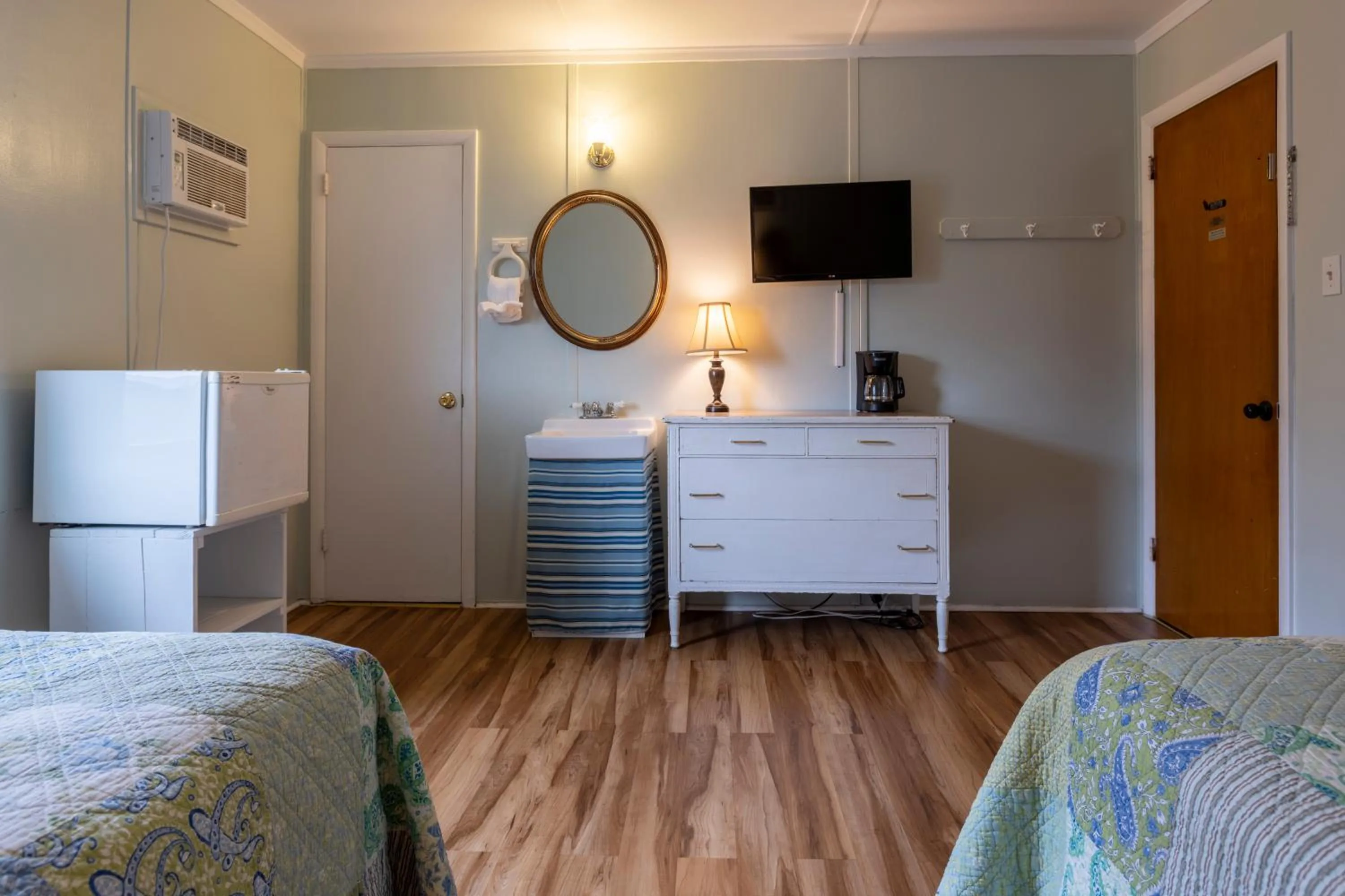 Bed in Blackbeard's Lodge