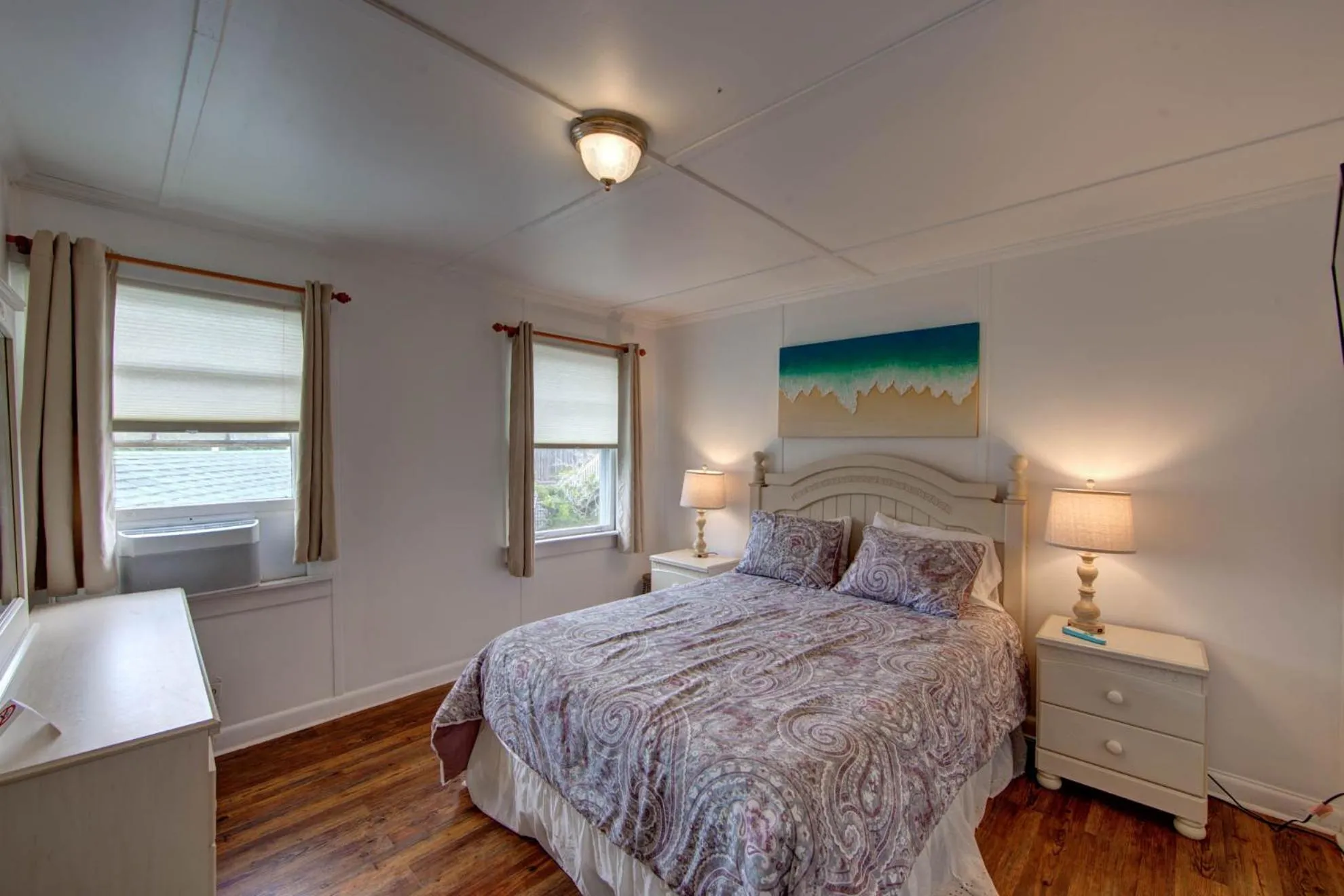 Bed in Blackbeard's Lodge