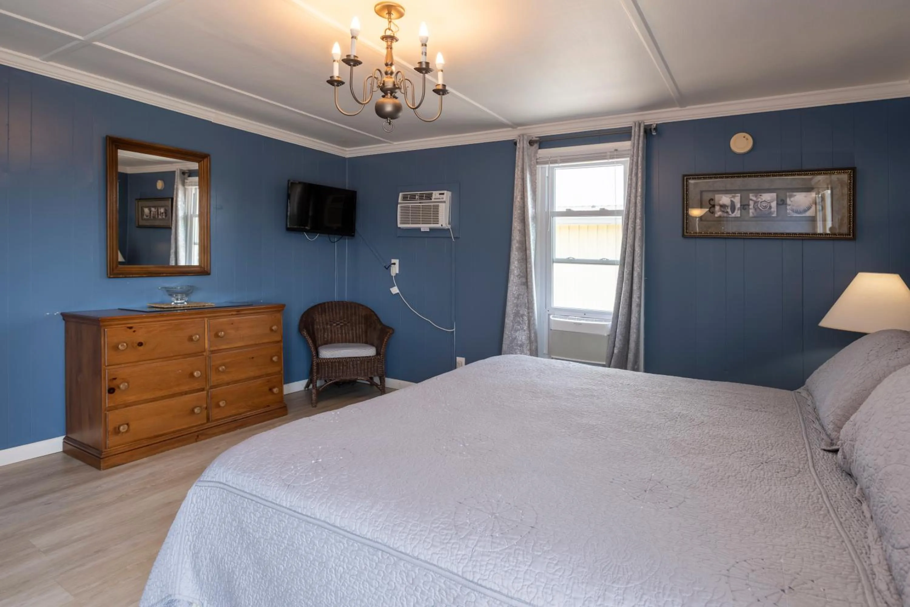 Bed in Blackbeard's Lodge