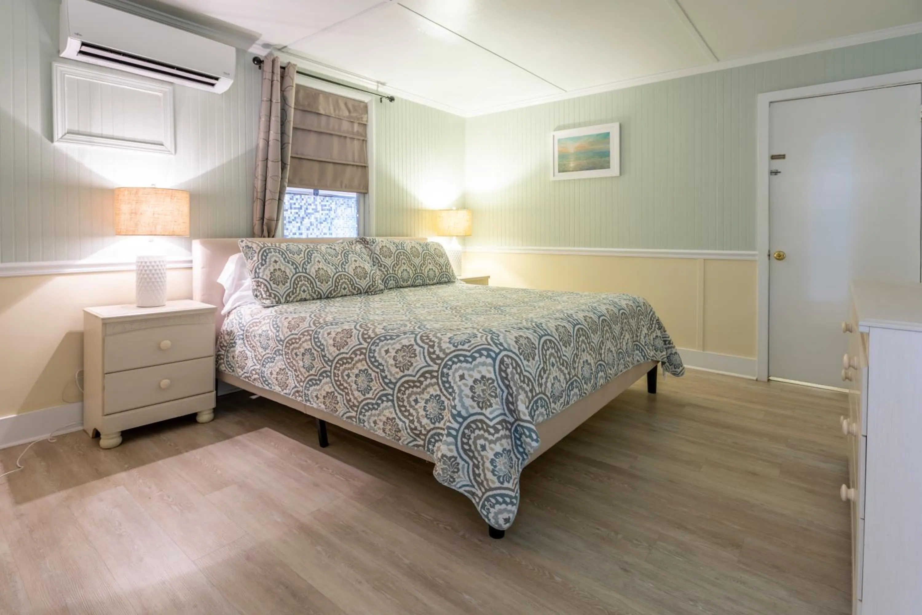 Bed in Blackbeard's Lodge